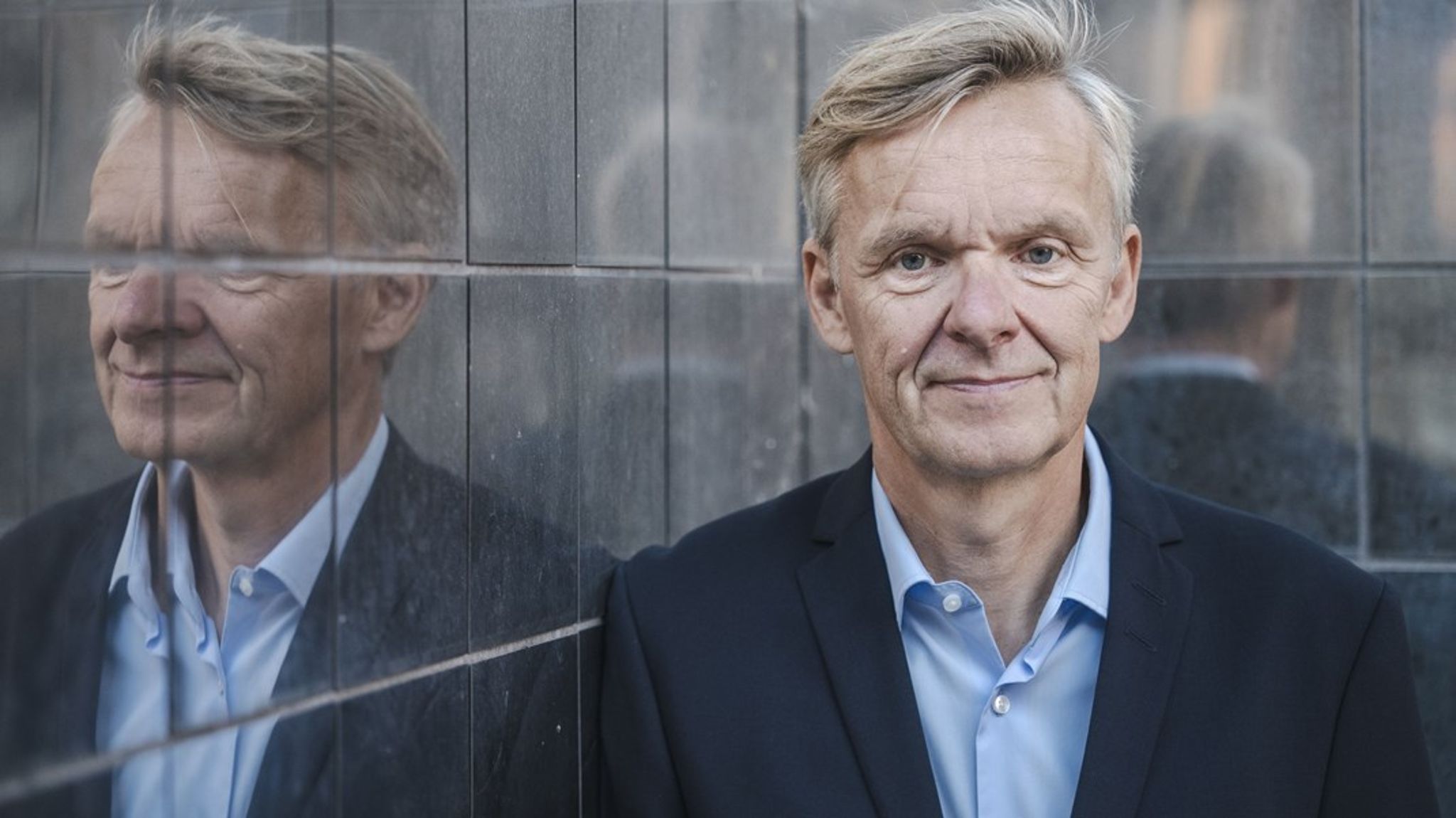 Normalt rykker vi sammen omkring vore ledere i krisetider, men Grønlandskrisen er så væsensforskellig fra coronakrisen, at det for mig at se er næsten utænkeligt, at Mette Frederiksen igen vil blive den samlende landsmoder, skriver Poul Madsen.