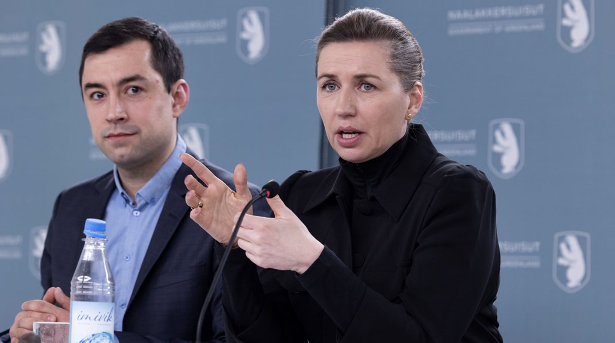 Med Mette Frederiksen (S) i spidsen blev der&nbsp;konstant arbejdet på højtryk for at være i <i>sync</i> med den grønlandske landsstyreformand Múte B. Egede, og så blev der i tiltagende grad arbejdet intenst på at mobilisere allierede, skriver Thomas Larsen.