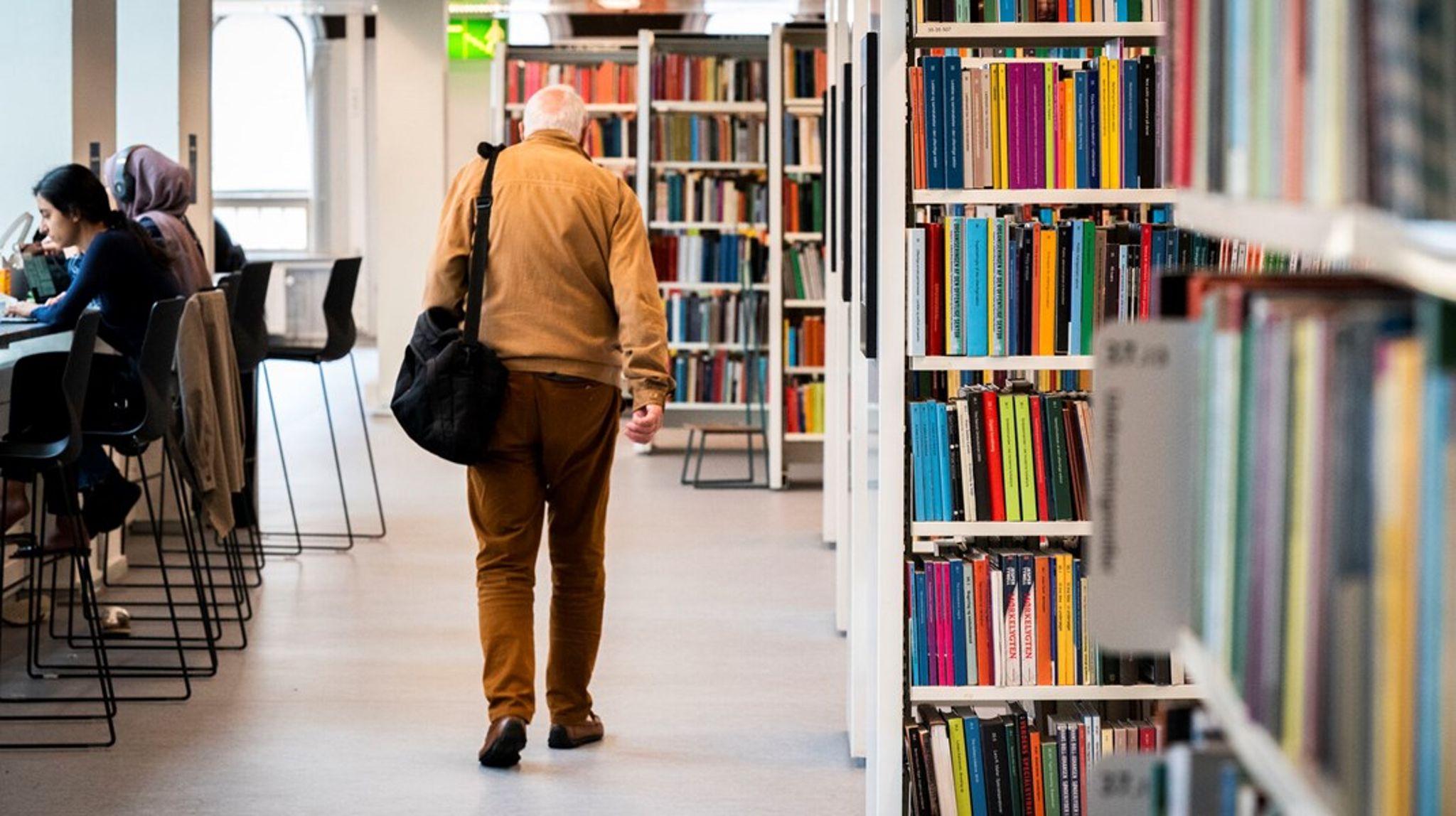 Bibliotekaren er den moderne kurator og facilitator, der bidrager til at holde demokratiet levende på et oplyst grundlag.
Vi kan ikke undvære den funktion i et moderne demokrati, skriver Niels Frid-Nielsen.