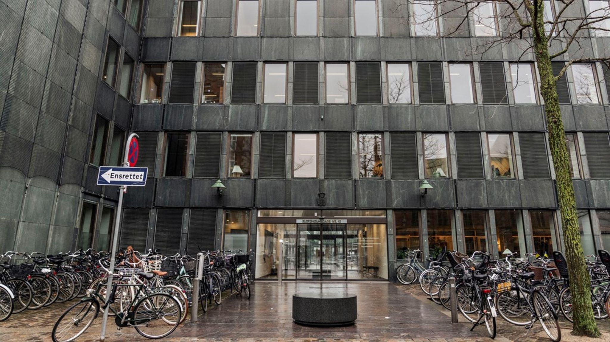 Afdelingschef i Indenrigs- og Sundhedsministeriet Ingrid Melchiorsen skifter den centrale adresse på Slotsholmsgade i København ud med en stilling som stabschef i Rødovre Kommune.