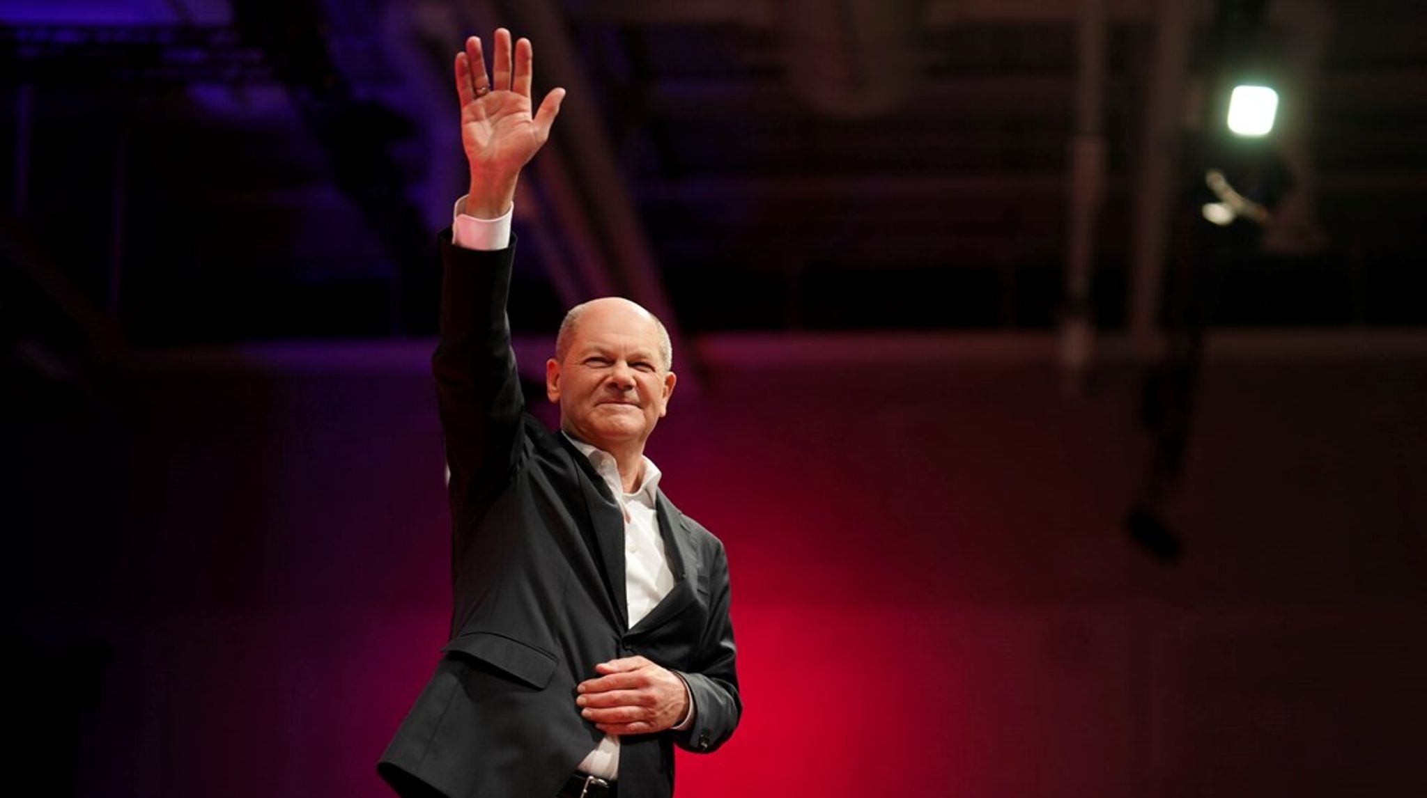 Alle målinger peger på, at Olaf Scholz kun får én omgang som kansler. På søndag forventes der læsterlige klø til hans socialdemokratiske SPD, når tyskerne går til valg.