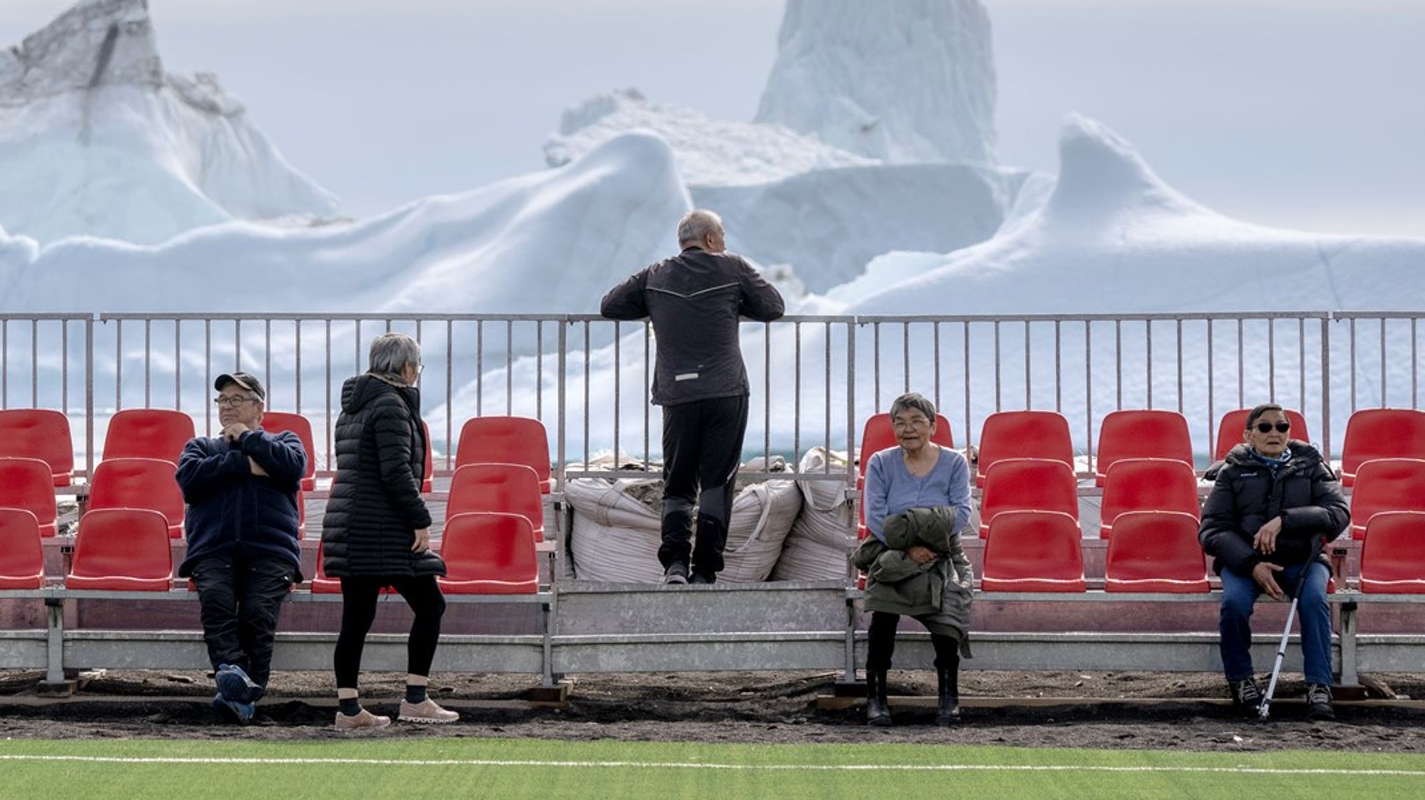 Under mine besøg i Grønland oplevede jeg ikke blot landets storslåede natur, men også de økonomiske udfordringer, der skal overvindes for at sikre en bæredygtig fremtid, skriver Mette Dalsgaard.