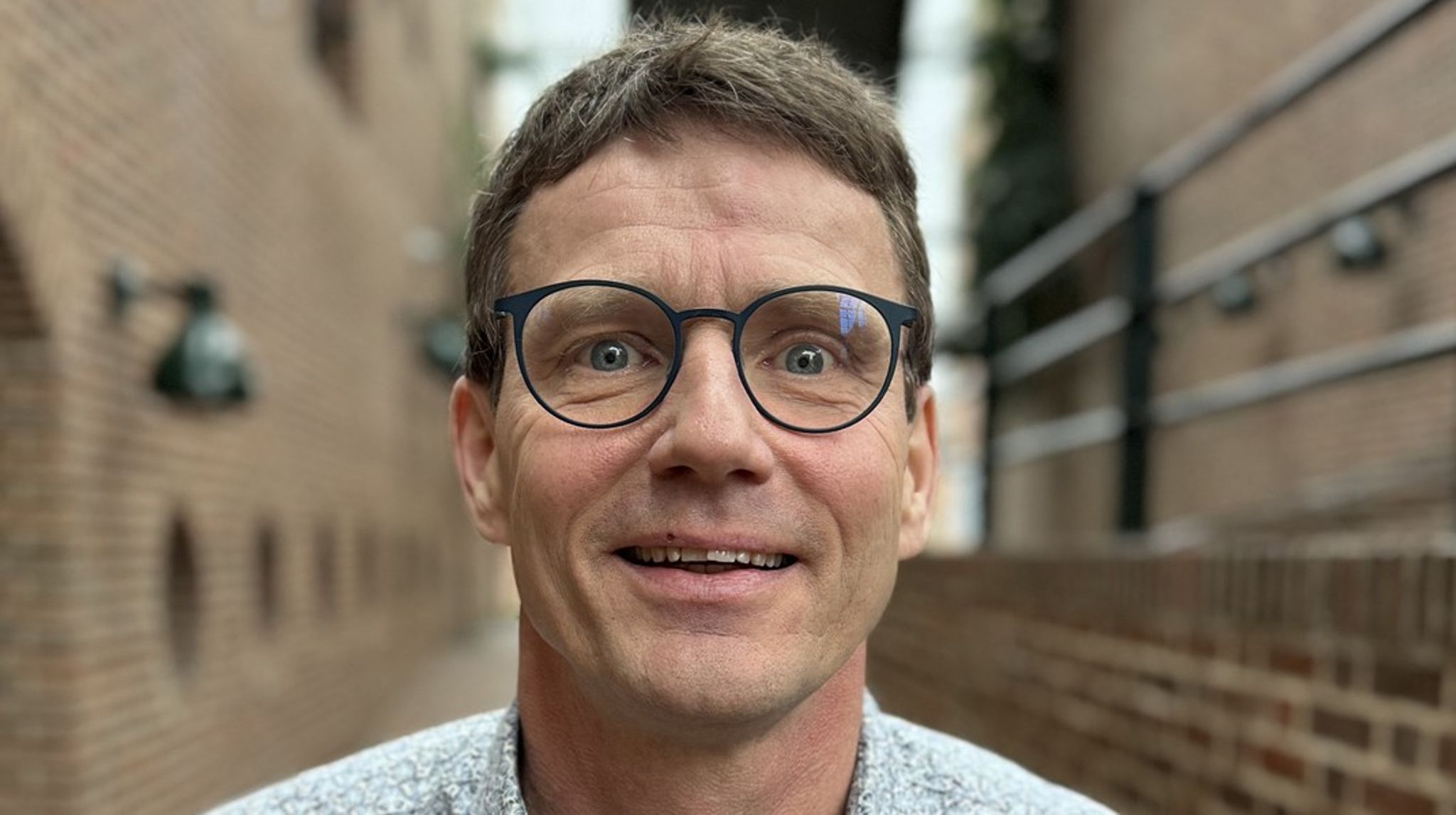 "De bedste ideer med størst potentiale kommer fra de kollegaer, der arbejder tæt på kerneopgaven," siger Nikolaj Kolte.