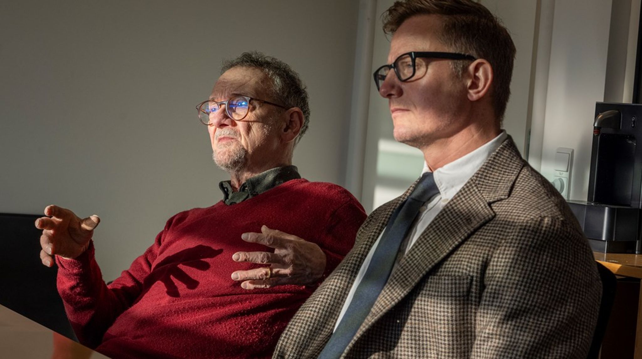 Politikerne skubber økonomiske modelberegninger foran sig for at legitimere politiske tiltag. Men politiske tiltag er i sidste instans politiske og må begrundes som sådan, siger Finn Collin og David Budtz Pedersen.