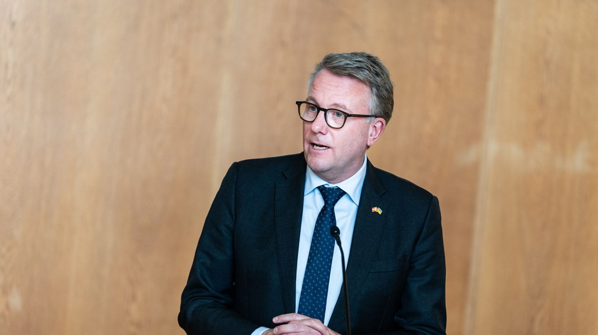 Erhvervsminister Morten Bødskov vil sikre danske virksomheder besparelser for mindst seks milliarder kroner. Arkivfoto.&nbsp;