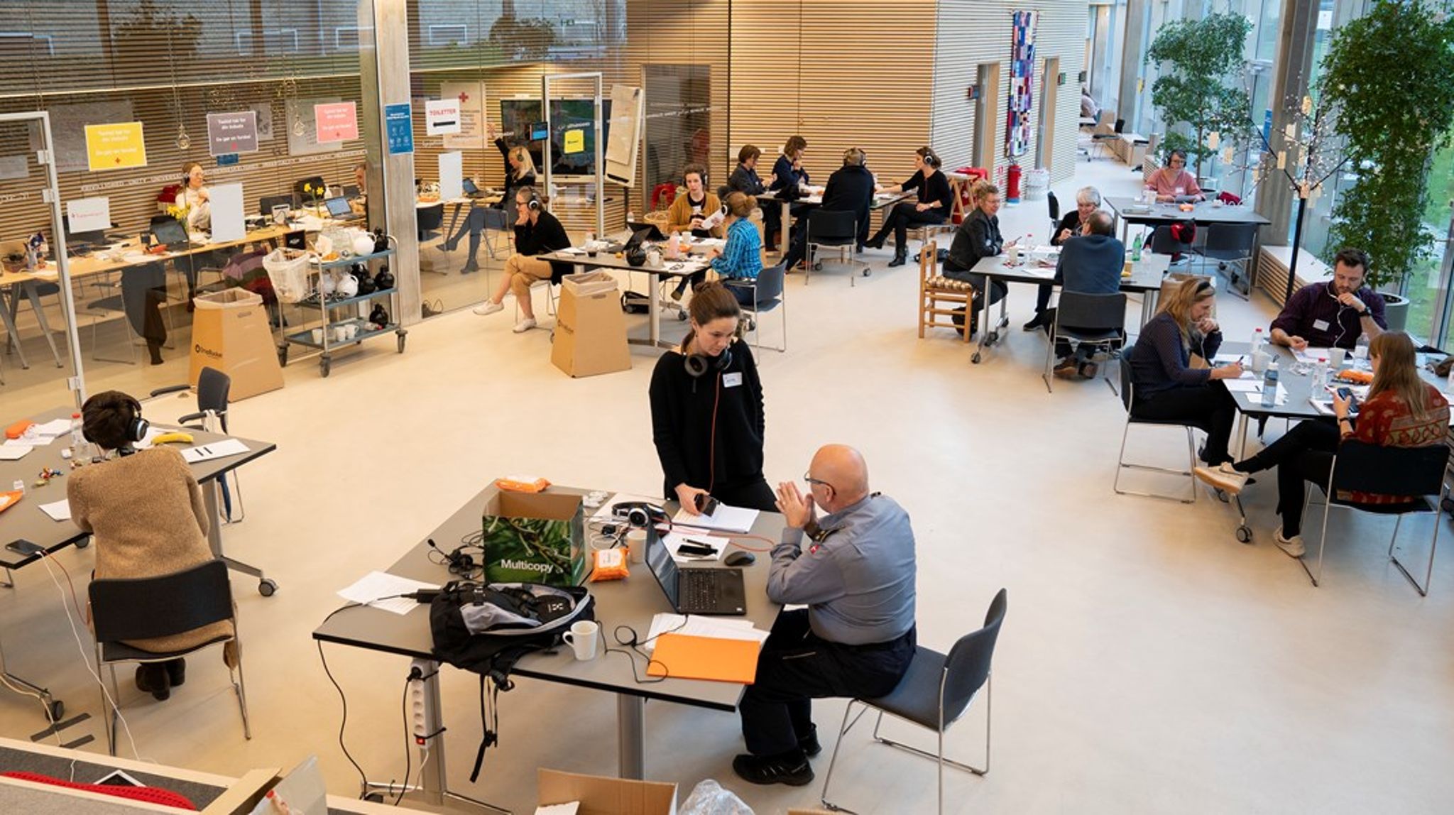 Når jeg stilles spørgsmålet om, hvorvidt fonde har ansvar for arbejdsforholdene i civilsamfundet, har jeg lyst til at sige nej. For hvis det er fondens ansvar, hvor stopper det ansvar så, skriver Esther Nørregård-Nielsen.
