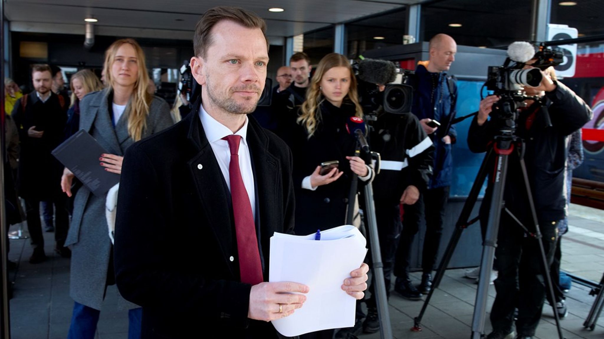 Peter Hummelgaard (S) har sat juristerne Jonas Christoffersen og Louise Halleskov i spidsen for en "grundig juridisk udredning af Danmarks forpligtelser og muligheder i forbindelse med Den Europæiske Menneskerettighedskonvention".
