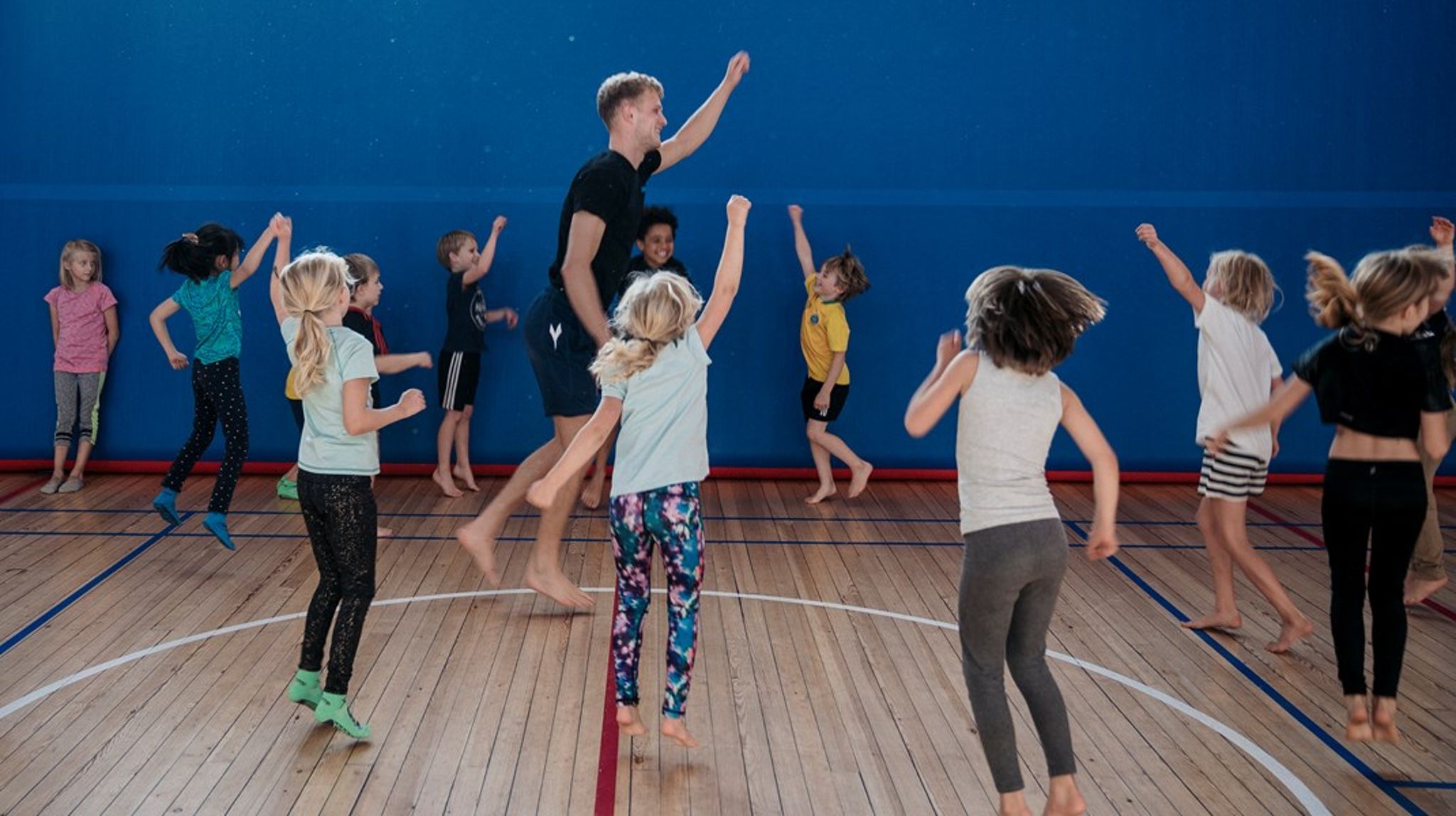 Folkesundhed er vigtigt for børnene, og en tidlig indsats blandt børn og unge i daginstitutioner og skoler er en investering, der rækker langt ind i fremtiden, skriver Charlotte Bach Thomassen.
