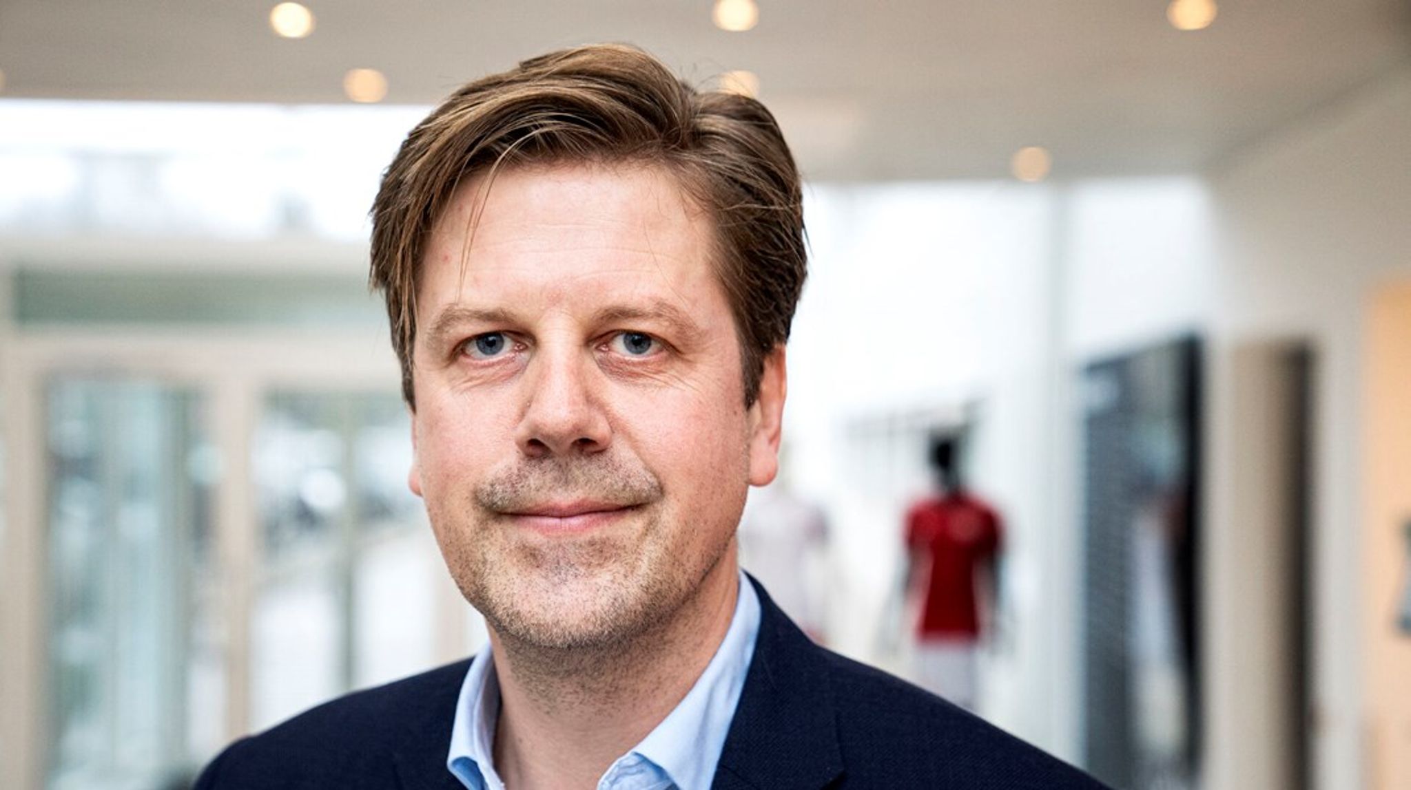 Jakob Jensen er forhenværende direktør i DBU, i dag departementschef i Børne- og Undervisningsministeriet og nummer seks på listen over de 100 bedst betalte embedsfolk i statens departementer og styrelser.