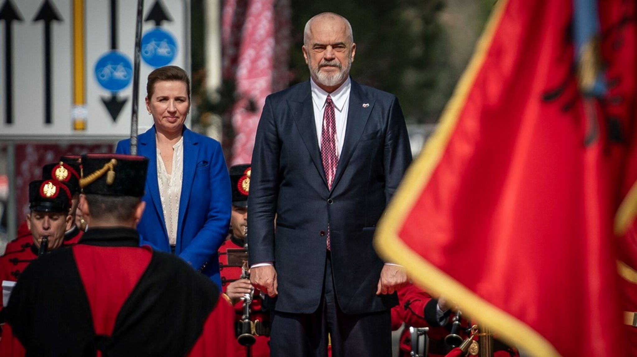 I marts 2023 besøgte statsminister Mette Frederiksen (S) den albanske regeringsleder, Edi Rama. Nu har han inviteret hende tilbage til Tirana for at deltage i et topmøde for en bred vifte af europæiske ledere.