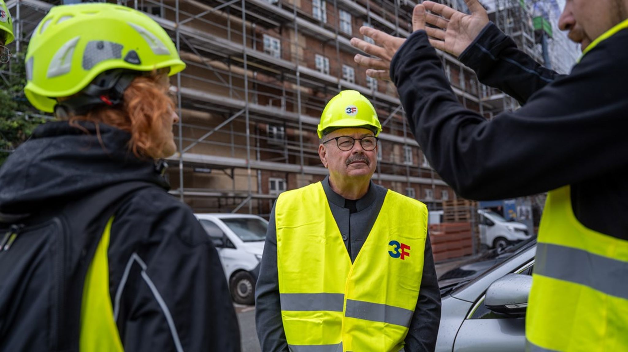 Enhedslistens medlem af Europaparlamentet Per Clausen vil have svar på, om Danmark stadig er i søgelyset for reglerne om udstationering. Her ses han på besøg med 3F i København i forbindelse med EP-valgkampen sidste år.