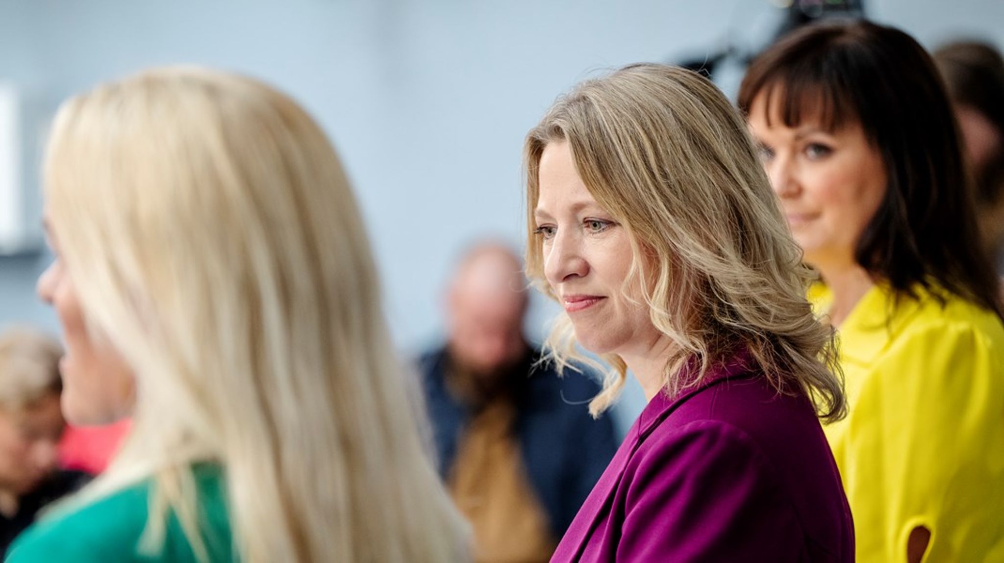Hurra for at regeringen nu vil sætte en streg over uoverskuelig gæld. Men det er altså kun to år siden, at denne "mærkelige regering" erklærede, at "skylder man penge til det offentlige, så skal man naturligvis betale dem tilbage", skriver Bettina Post.
