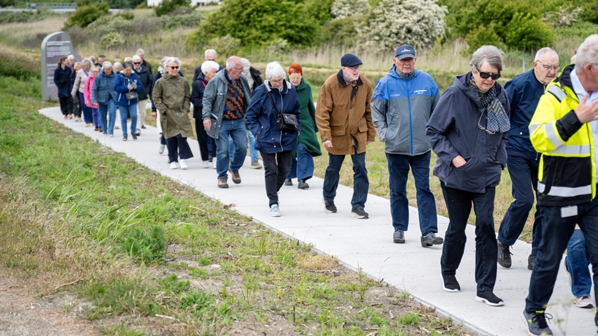 Foreningen af Forhenværende Folketingsmedlemmer (FFF) blev grundlagt i 1986 af Erik Finnemann Bruun, som også var formand for foreningen indtil 2002. I dag har&nbsp;FFF 271 medlemmer, og de mødes en gang om året til en generalforsamling, samt tager på udflugter og til arrangementer tre-fire gange om året.