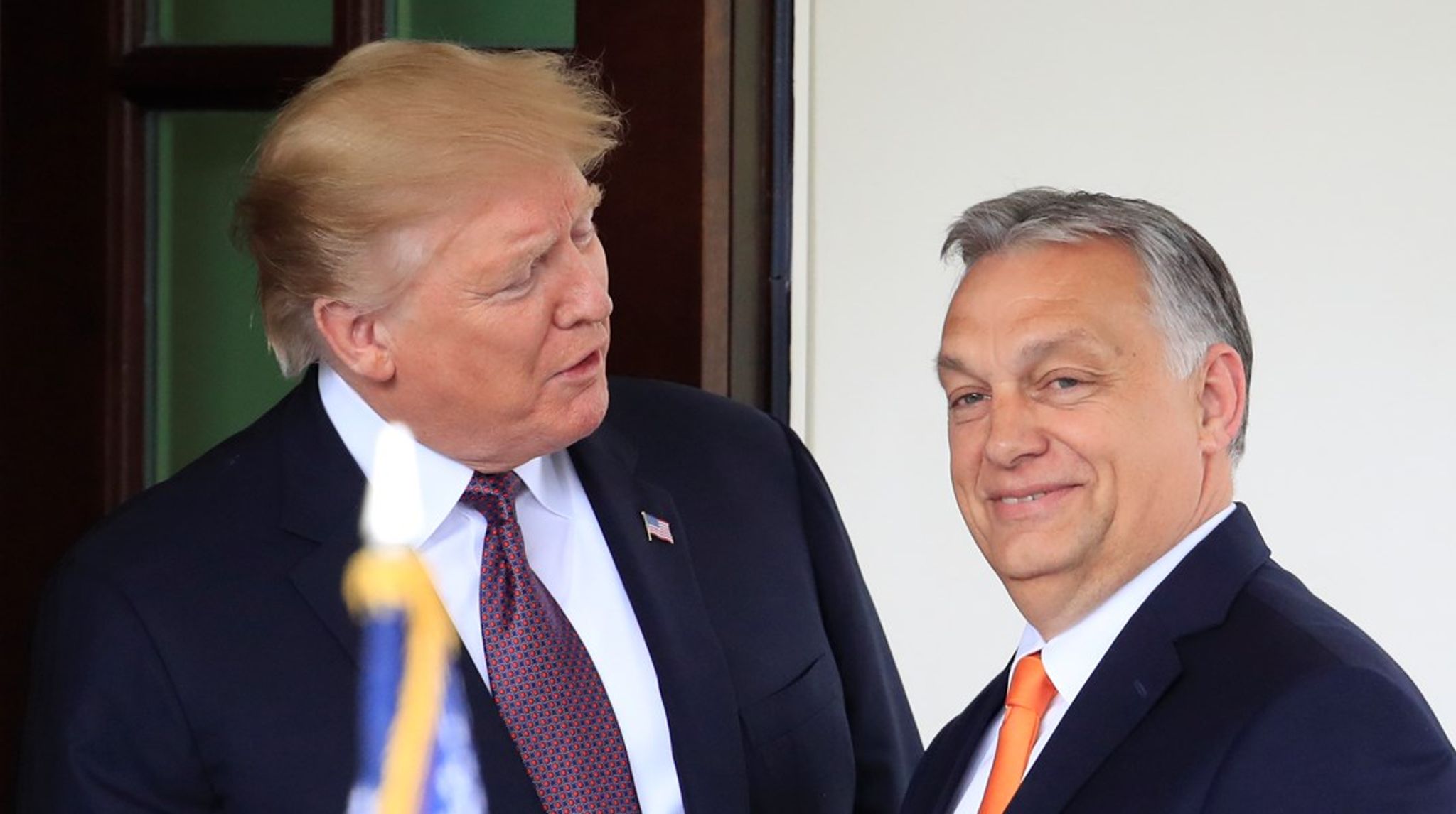 Offentlig frustration over udbredt regeringskorruption, en kæmpende økonomi og en stadig eskalerende konfrontation med Ungarns allierede har udhulet Orbáns popularitet, skriver&nbsp;Zsuzsanna Szelényi.