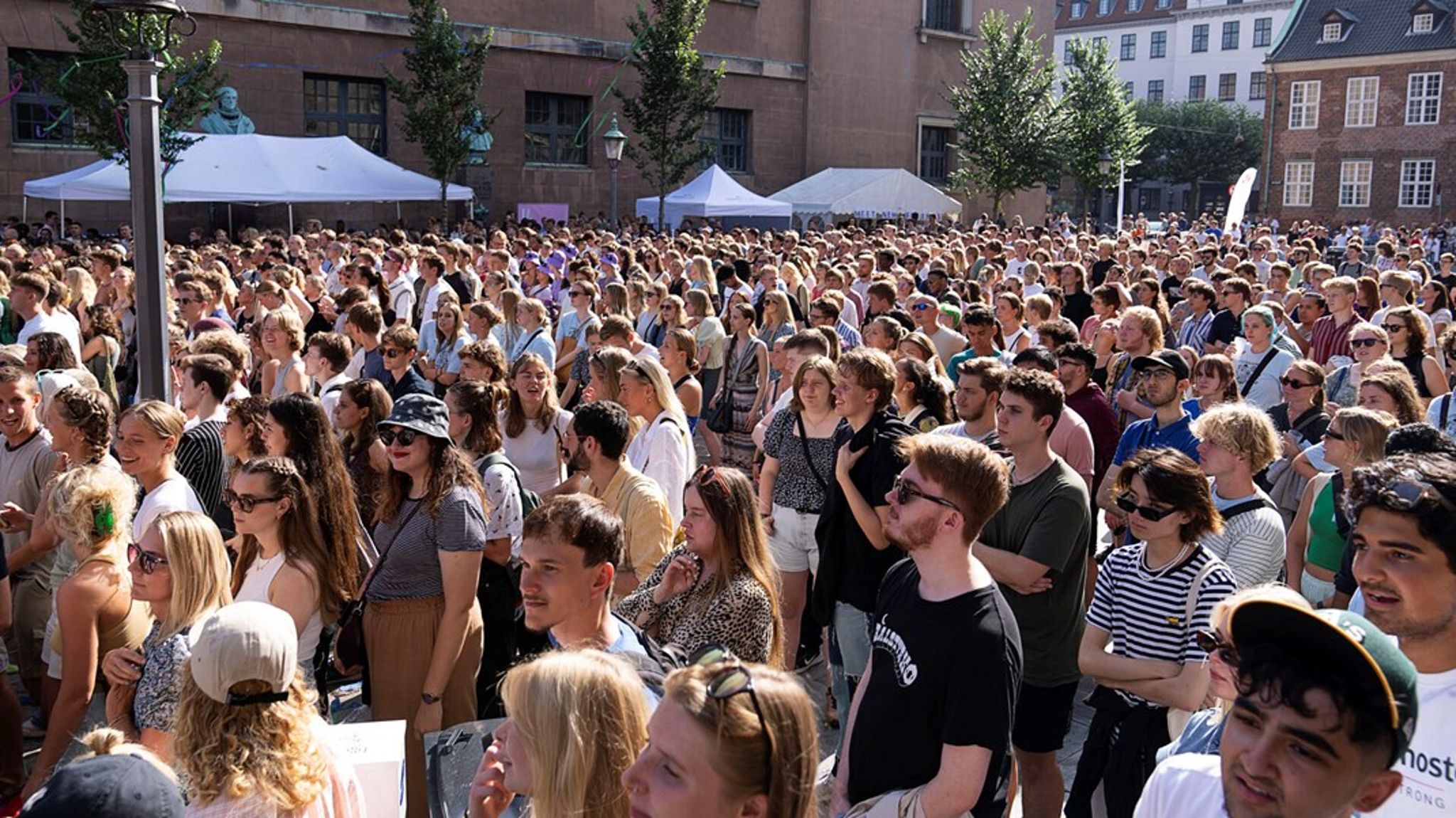 To brandaktuelle analyser fra Tænketanken DEA tegner et portræt af et uddannelsessystem, der på overfladen prædiker lighed, men i praksis cementerer social arv, skriver Dag Lehmann Andersen. 
