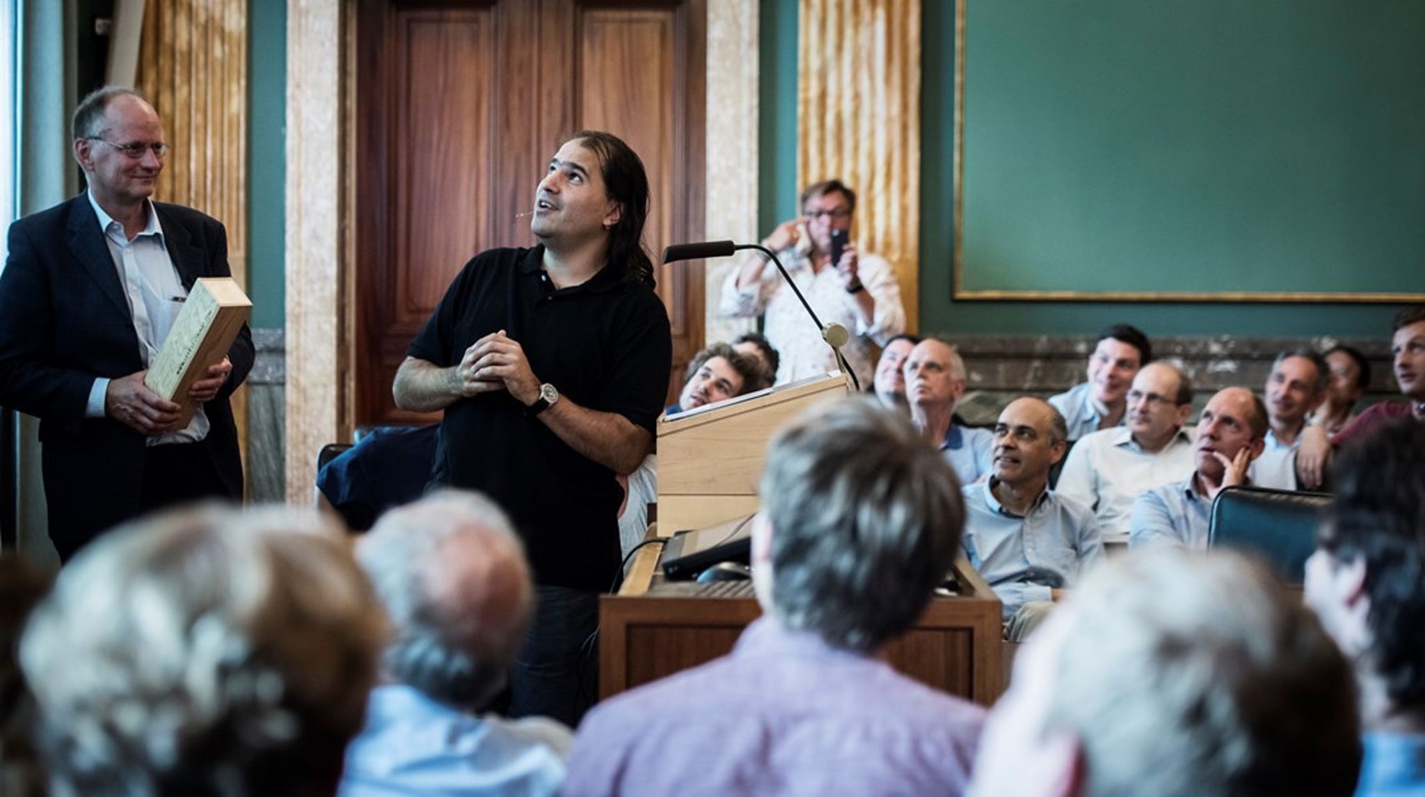 Ny viden opstår i mødet mellem fagligheder og erfaringer. Når borgere stiller spørgsmål, vi ikke selv havde tænkt på, bliver forskningen bedre, skriver Susanne Ditlevsen og Thomas Sinkjær.