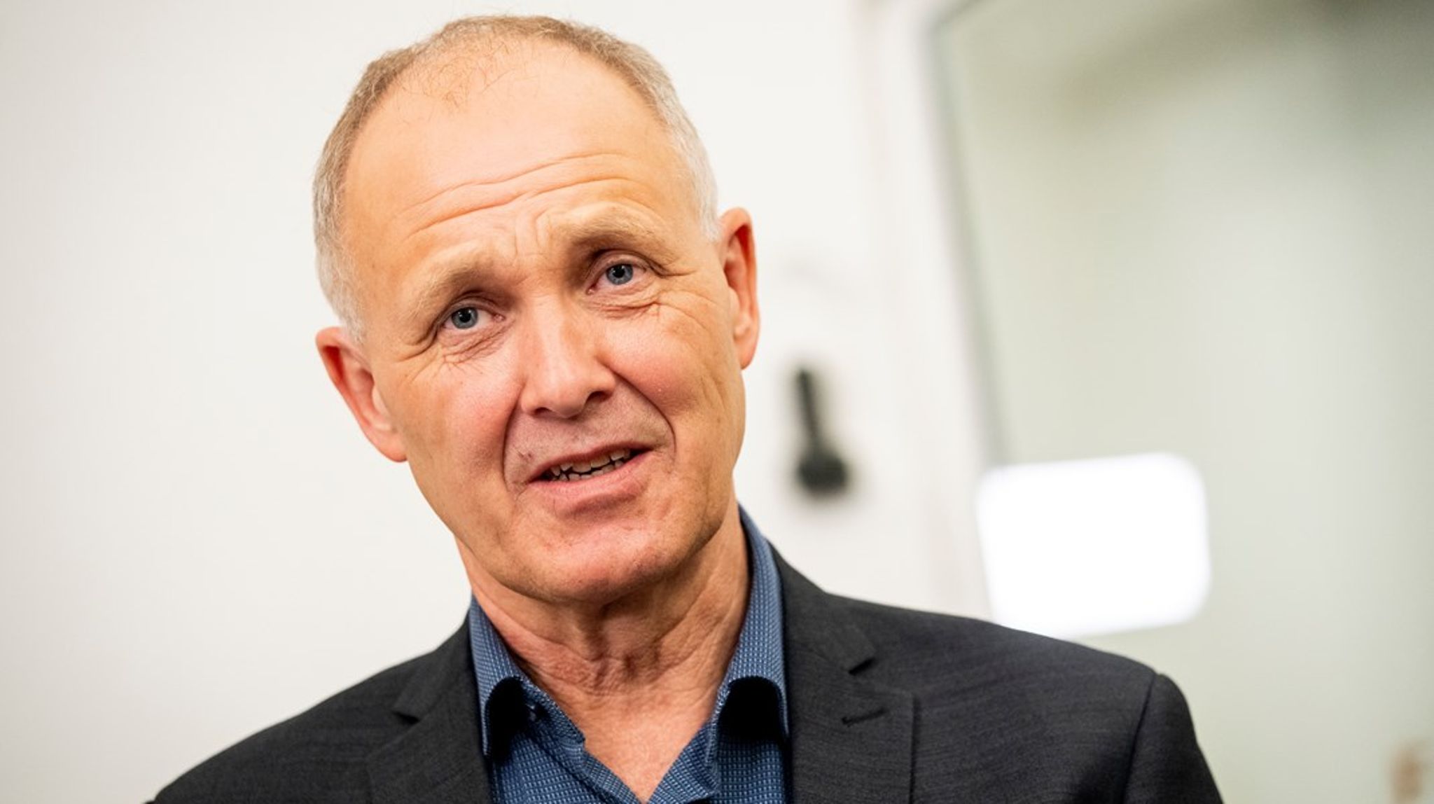 KL med Martin Damm som formand er efterhånden blevet bannerfører for tankegangen&nbsp;om, at det er for dyrt for samfundet at give socialfaglig støtte til mennesker med særlige behov. Den holdning&nbsp;har en pris, skriver Knud Aarup.