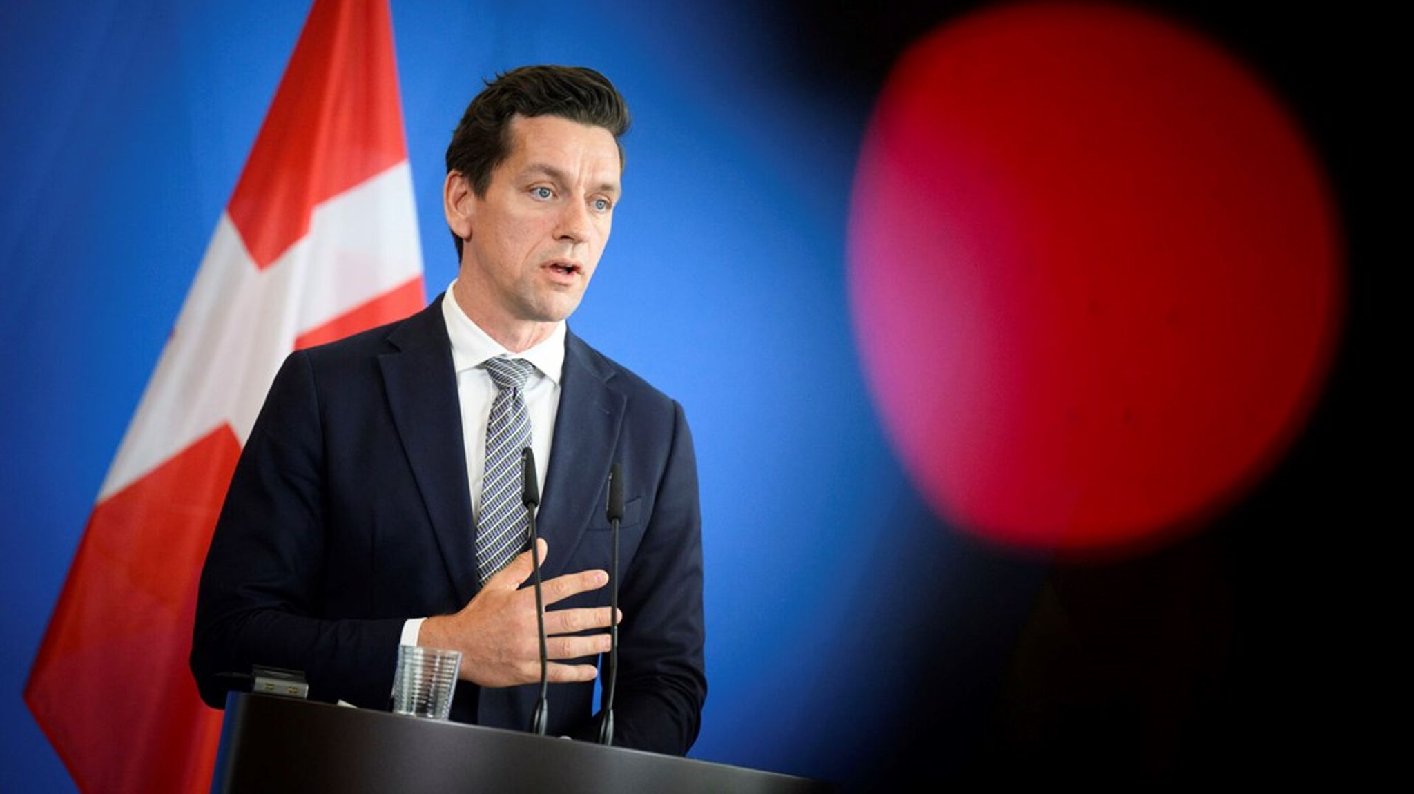 Kaare Dybvad vil have en ekspertgruppe til at&nbsp;vurdere, om man&nbsp;kan få en screeningsmekanisme for ansøgere om statsborgerskab.