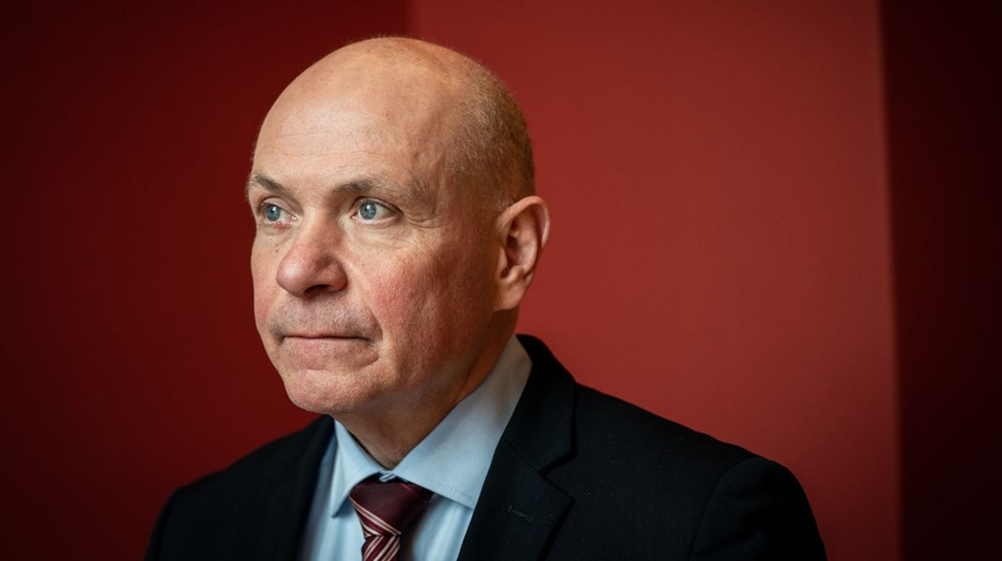 Søren Gades forslag om psykologhjælp til folketingsmedlemmer, der ikke opnår genvalg, blev mødt med hård kritik på Christiansborg,&nbsp;skriver Emil Husted.
