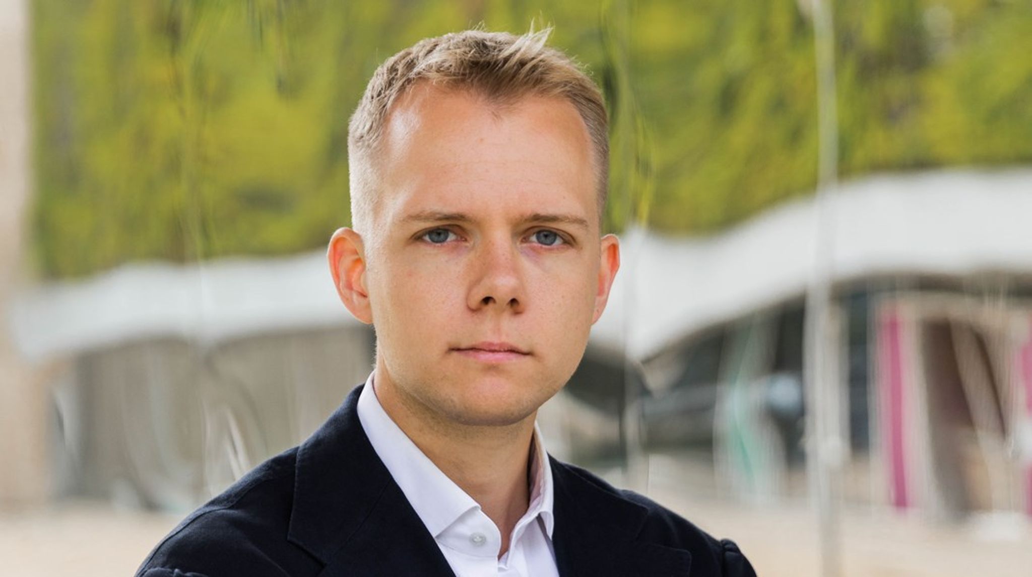 I en tid, hvor verden ikke går den vej, som mange af os havde håbet på, er det tid til at stoppe op. Stoppe og spørge sig selv, om løsningerne virkelig ligger der, hvor man har troet i så mange år, skriver&nbsp;Lukas Lunøe.