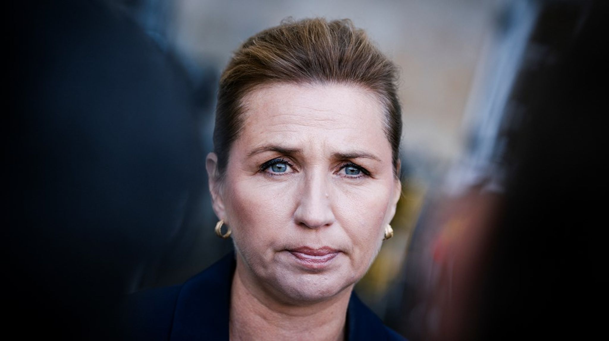 Det er regeringens ansvar at træde ud af de teknokratiske tåger og føre befolkningen ud af tryghedens slør, skriver Peter Bitsch Hjortshøj.