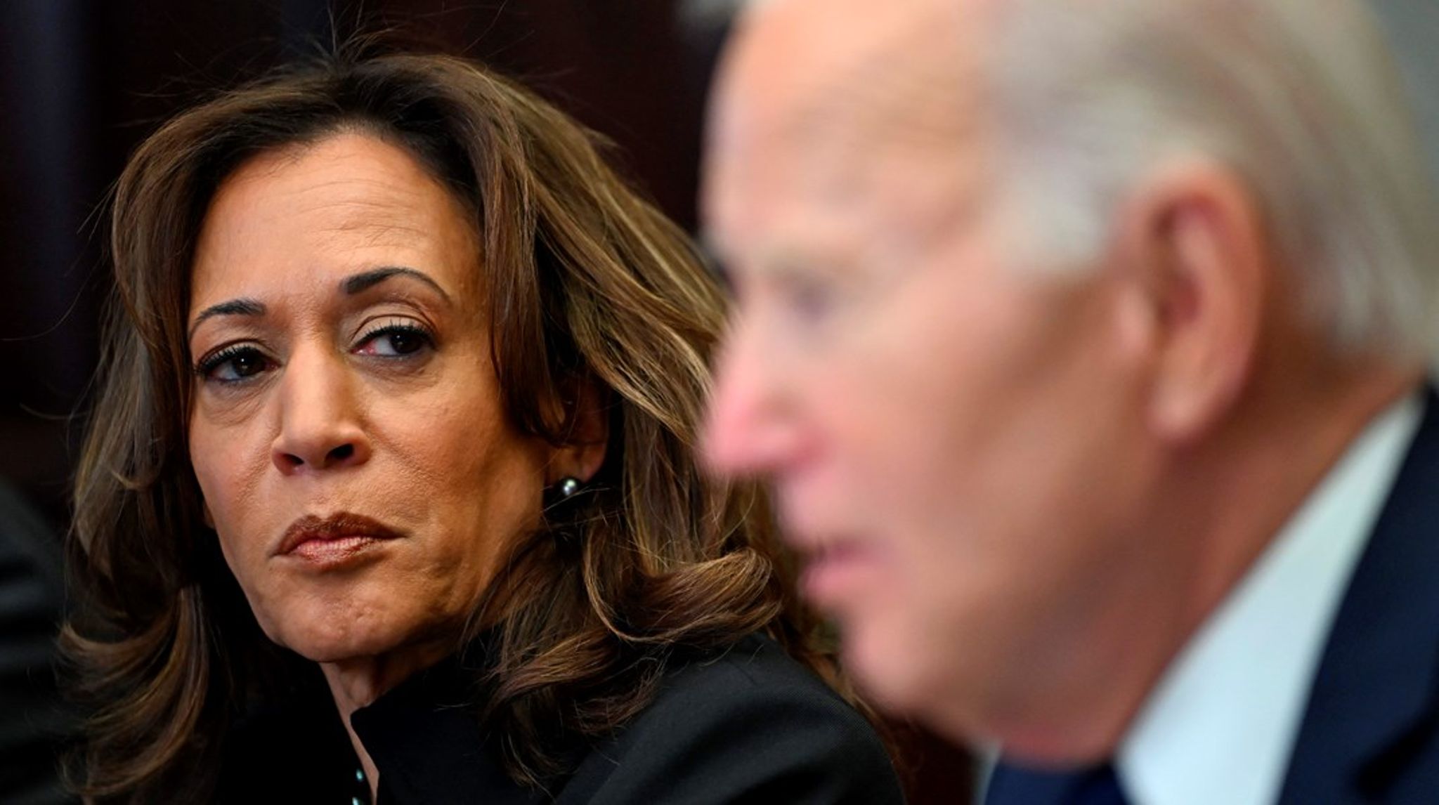 Kamala Harris tager i sin nye selvbigrafi&nbsp;ikke det mindste ansvar for, at Joe Biden – trods åbenlys alderssvækkelse – ikke blev bedt om at forlade posten i tide, skriver David Trads.&nbsp;