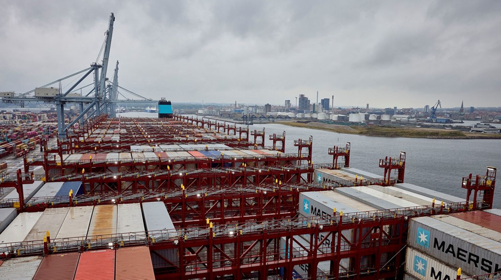 Aarhus Havn er Danmarks største erhvervshavn og håndterede i 2024&nbsp;9.973.569 ton gods.