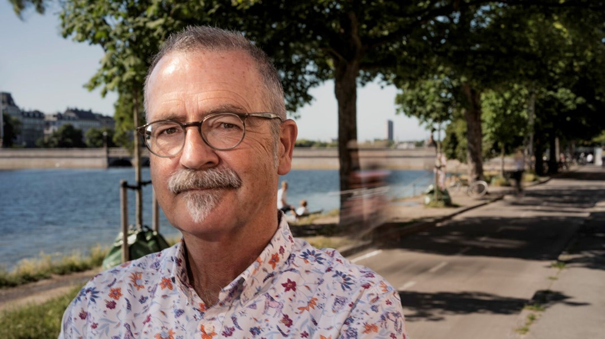 Adrian Hughes har stået i spidsen for kulturprogrammet 'Klog på Sprog' på P1 de sidste otte år. Men ved årsskiftet er det slut.