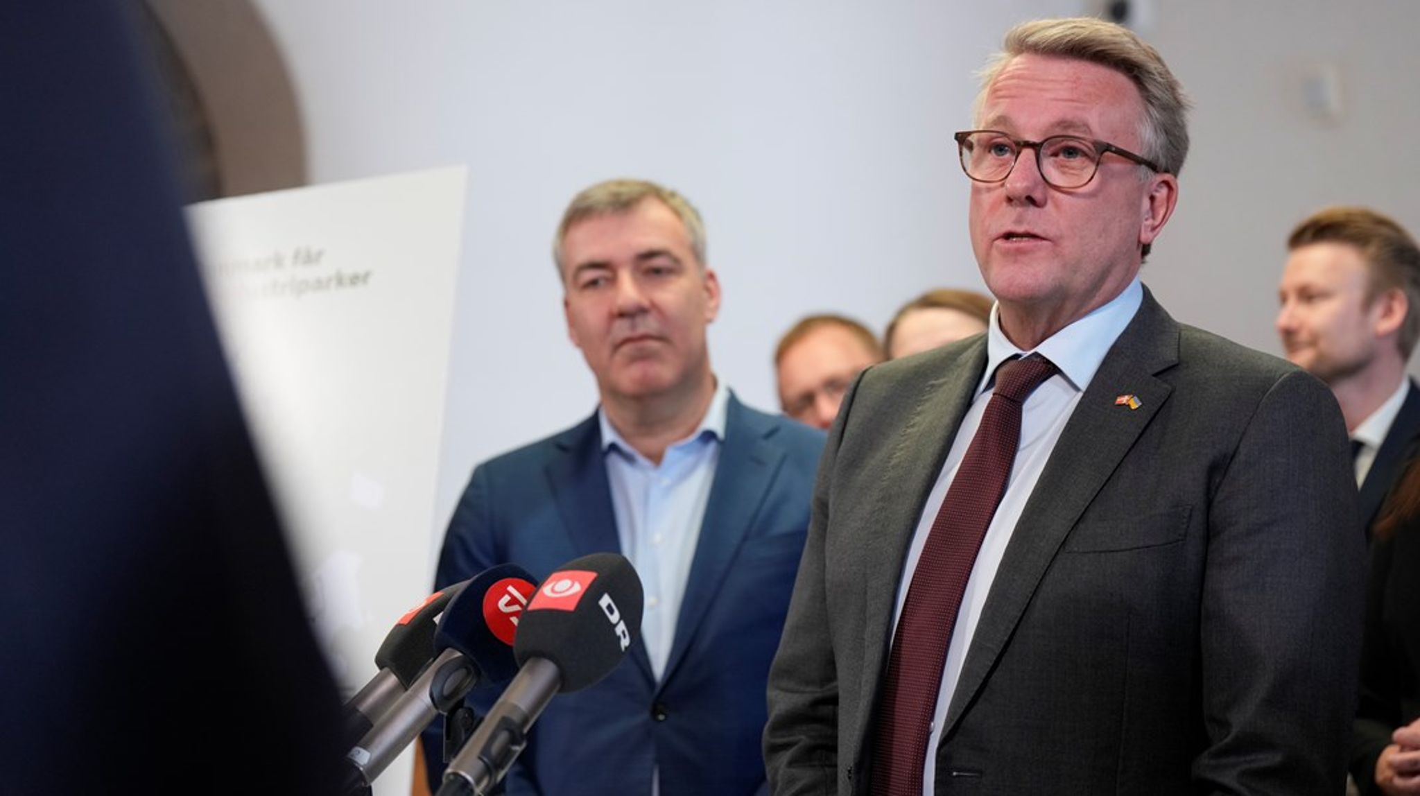 Aftalen om industriparkerne lander tre uger&nbsp;før det kommende kommunalvalg, og partierne bag aftalen er enige om at udpege 11 industriparker.