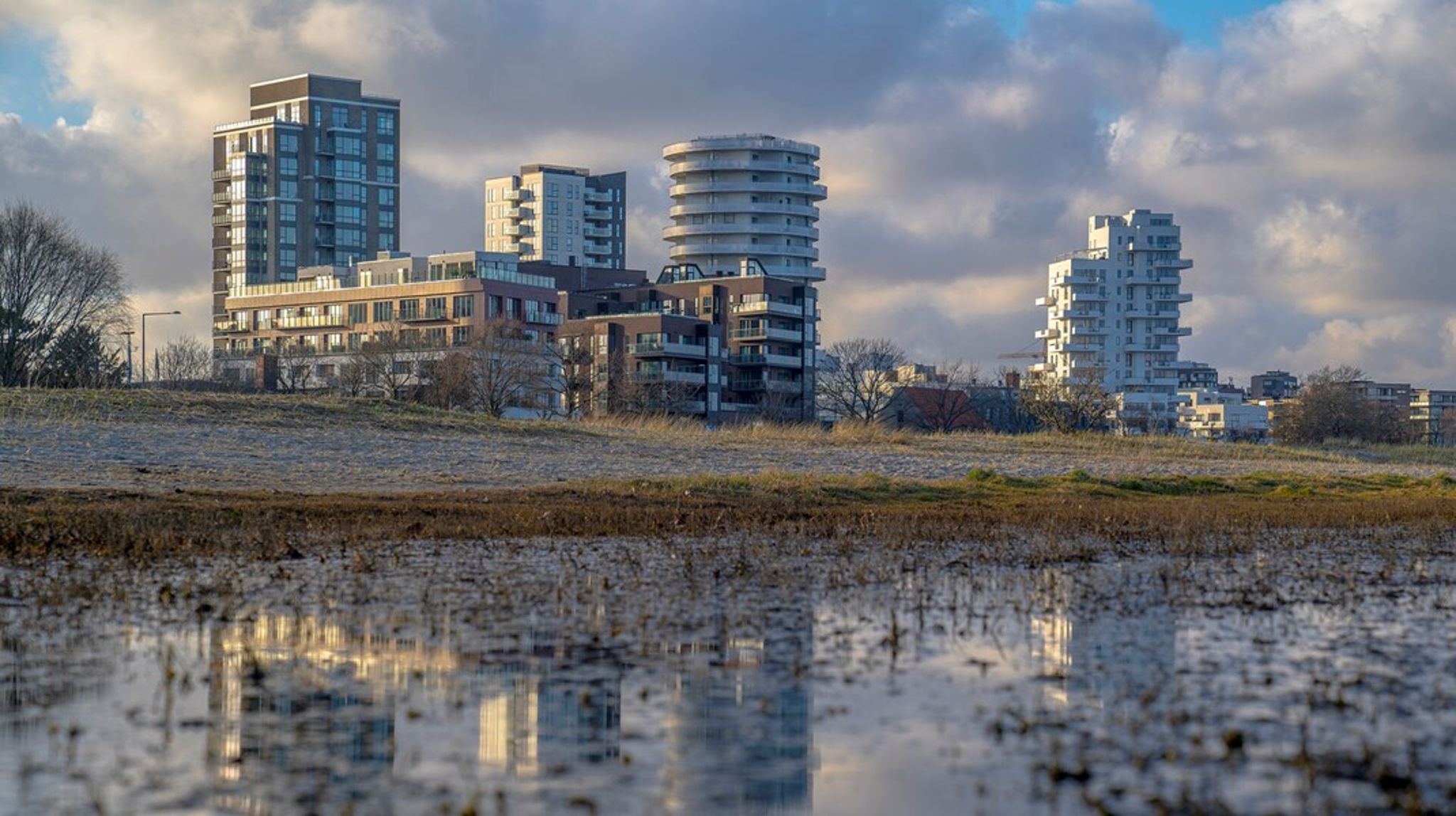 Amager Strand er et af de steder i København, som har fået lokale borgere og politikere til at kritisere nyt højhusbyggeri.