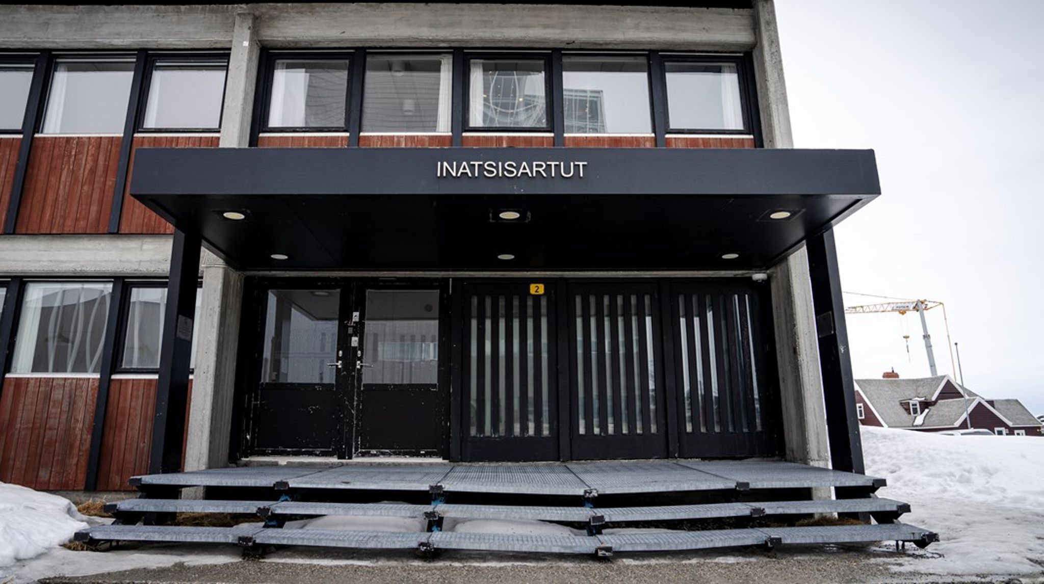 Qupanuk Olsen fra selvstændighedspartiet Naleraq&nbsp;er nu endegyldigt trådt ud af Inatsisartut efter to måneders orlov.