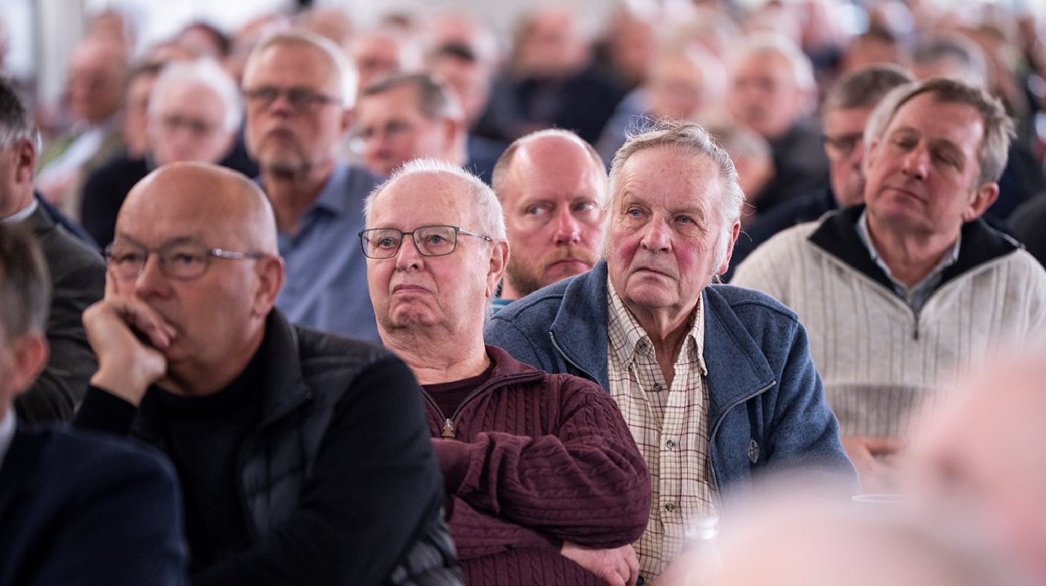 Bæredygtigt Landbrugs generalforsamling i marts 2024 blev et skoleeksempel på, hvordan organisationer kan miste grebet om deres&nbsp;eget bagland, og hvordan bagland, politik og offentlighed kan trække hinanden ned, når de ikke går i takt.