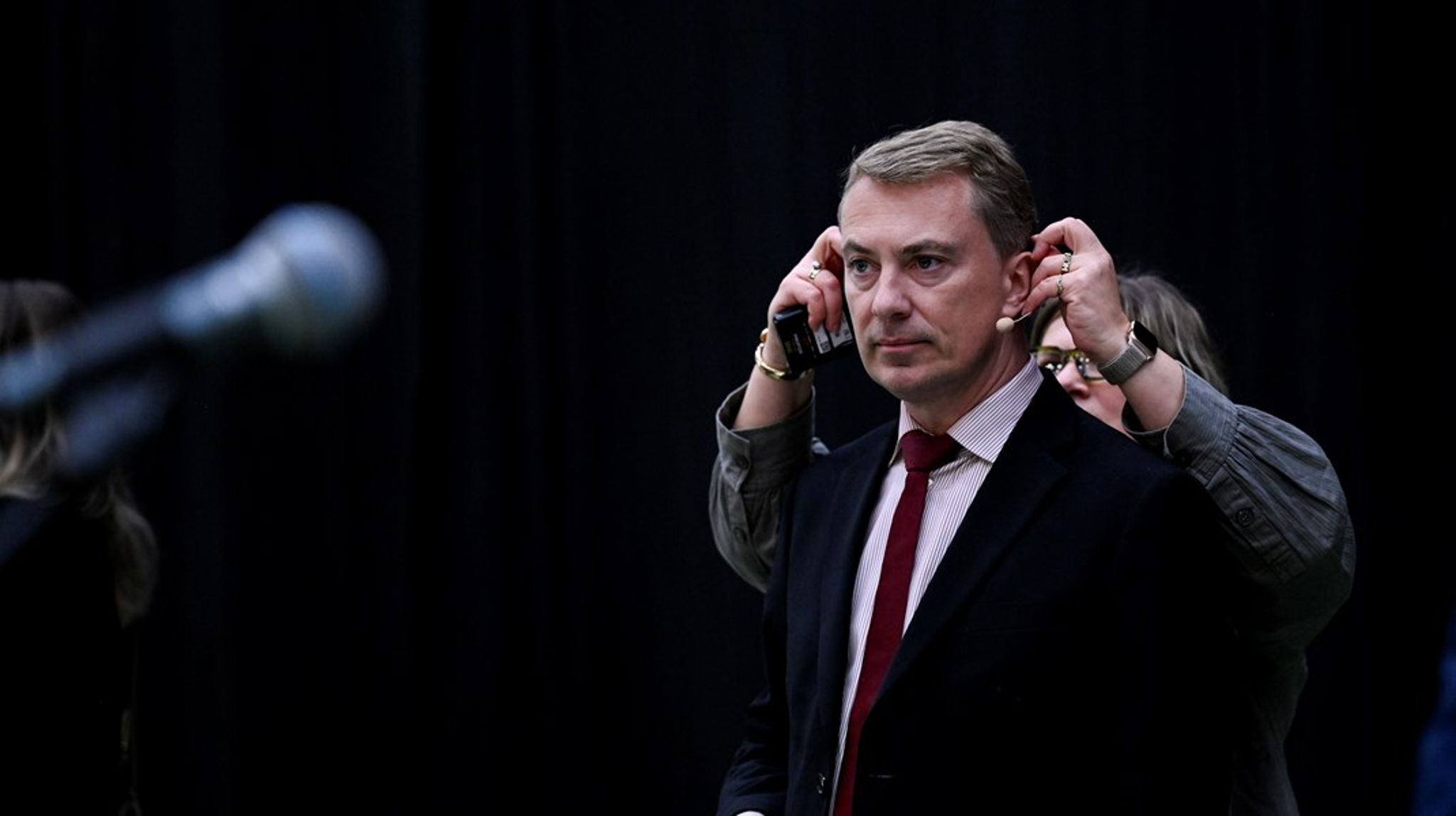 Morten Messerschmidt gøres klar til kommunalpolitisk partilederdebat i Randers i forrige uge. Undervejs endte han med at true de radikales Martin Lidegaard med en injuriesag for at have fremstillet DF's udlændingepolitik æreskrænkende forkert. Et par dage senere stod han selv som afsender på en nu slettet kronik i Jyllands-Posten fuld af falske citater.&nbsp;