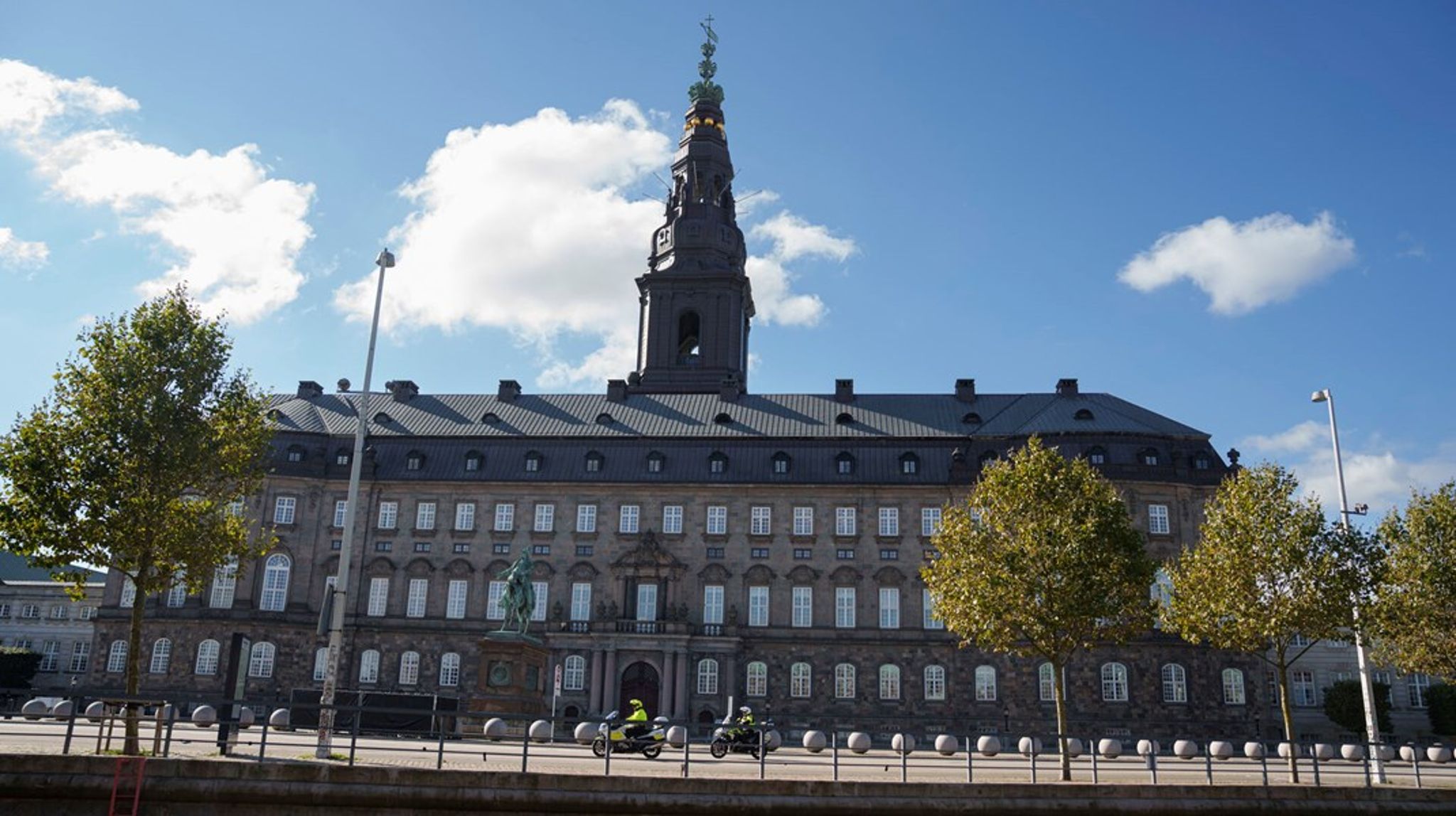 Et foretræde er en af de få kanaler, hvor jeg som borger kan bringe mine erfaringer og bekymringer direkte ind i det politiske maskinrum. Skuffelsen var derfor stor, da jeg måtte konstatere, at kun tre politikere var fysisk til stede, skriver Majbritt Weber.