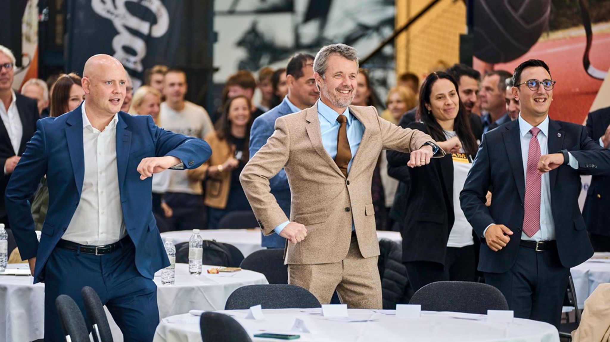EU-kommissær for sport, kultur og ungdom Glenn Micallef (th.) i selskab med Kong Frederik 10. og kulturminister Jakob Engel-Schmidt (M) til åbningen af European Week of Sport, der blev afholdt i Danmark.
