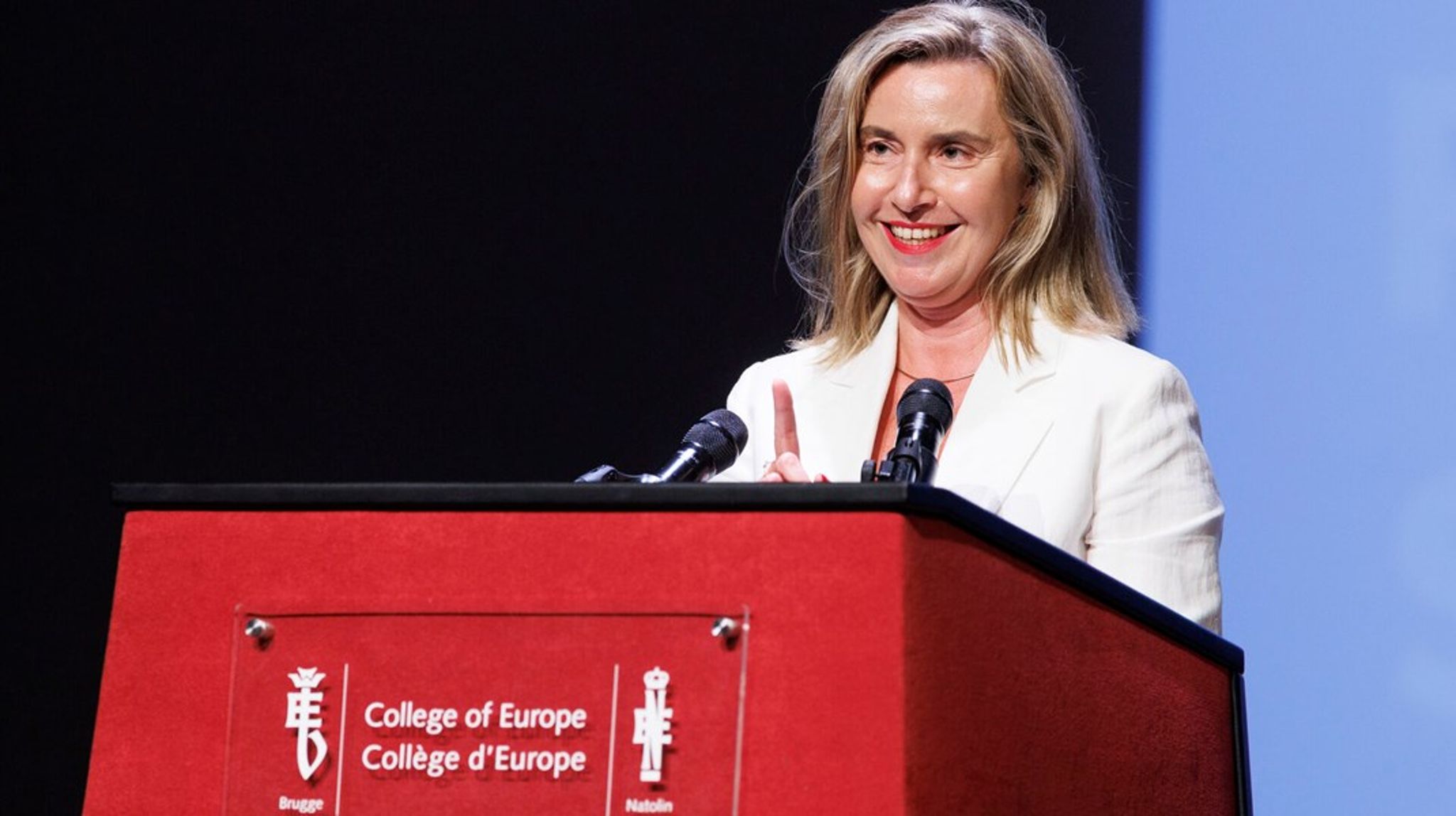 Korruptionsmistanker fik torsdag tidligere EU-udenrigschef Federica Mogherini til at trække sig fra posten som rektor på den prestigefyldte EU-diplomatskole, Europakollegiet.&nbsp;