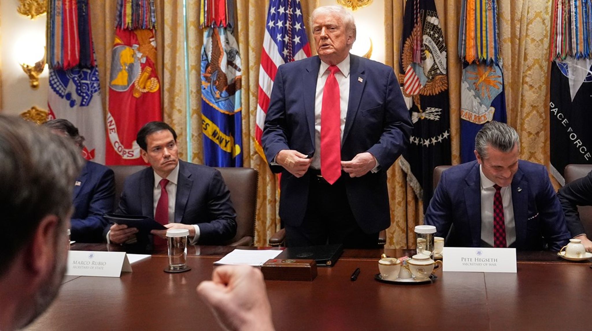 Trumps nationale sikkerhedsstrategi varsler&nbsp;på mange fronter et anderledes samarbejde mellem USA og Europa fremover. Der vil fra amerikansk side blive stillet skrappe krav, hvoraf nogle er helt uantagelige, og det går hårdt ud over Europa,&nbsp;skriver Michael Ehrenreich.&nbsp;