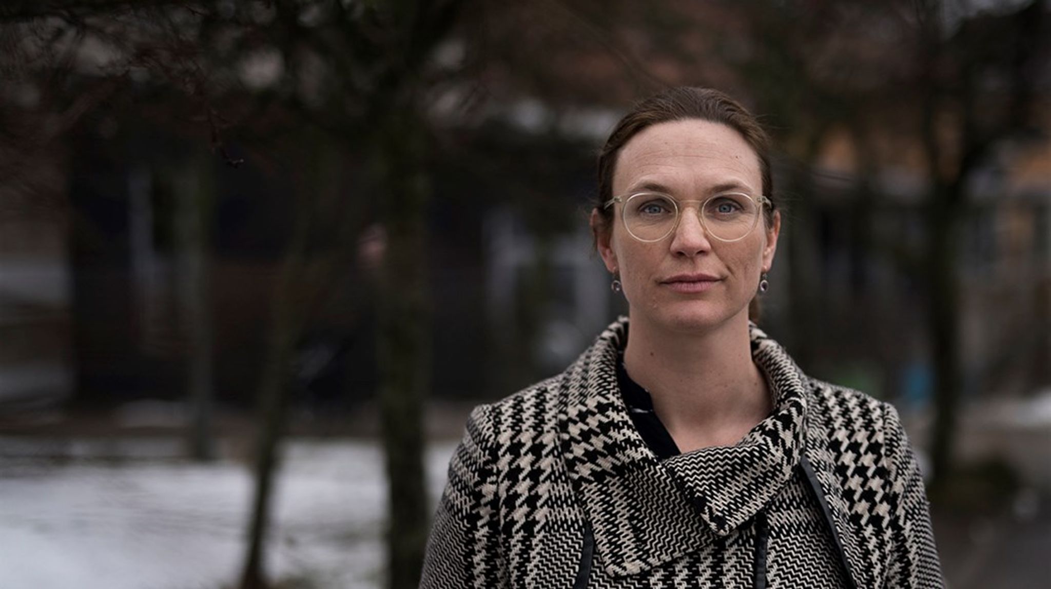 "Forestil dig en elev, der råber luder, læreren beder eleven om at forlade klasselokalet. Hvad gør læreren? Ingenting. Det må de ikke. Det vil vi lave om på," siger Merete Riisager i Ajour.