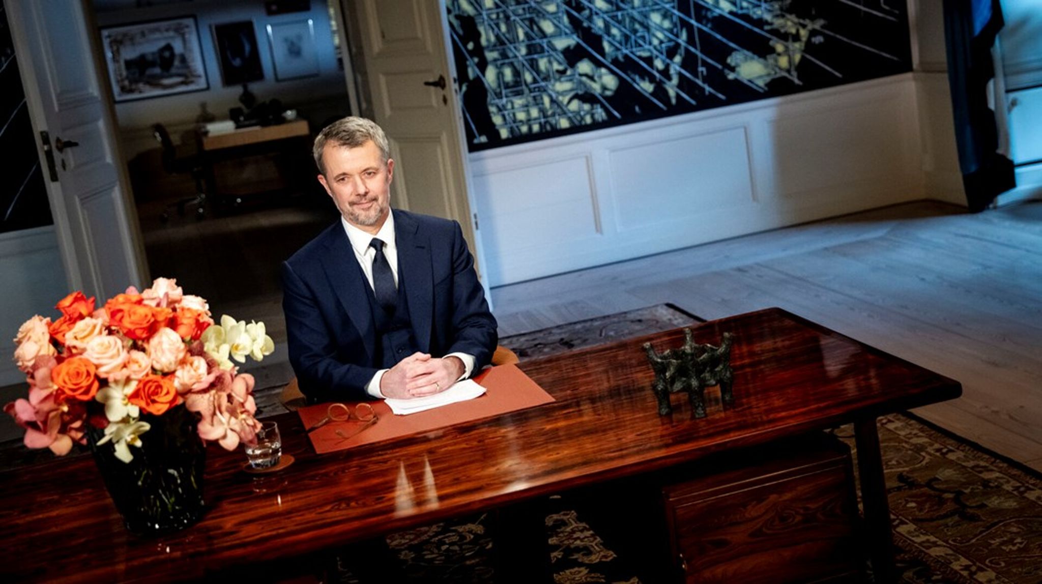 For kong Frederik står én ting lysende klart efter nytårstalen: I 2025 kom han for alvor til at virke som Danmarks ambassadør udadtil, skriver Thomas Larsen.