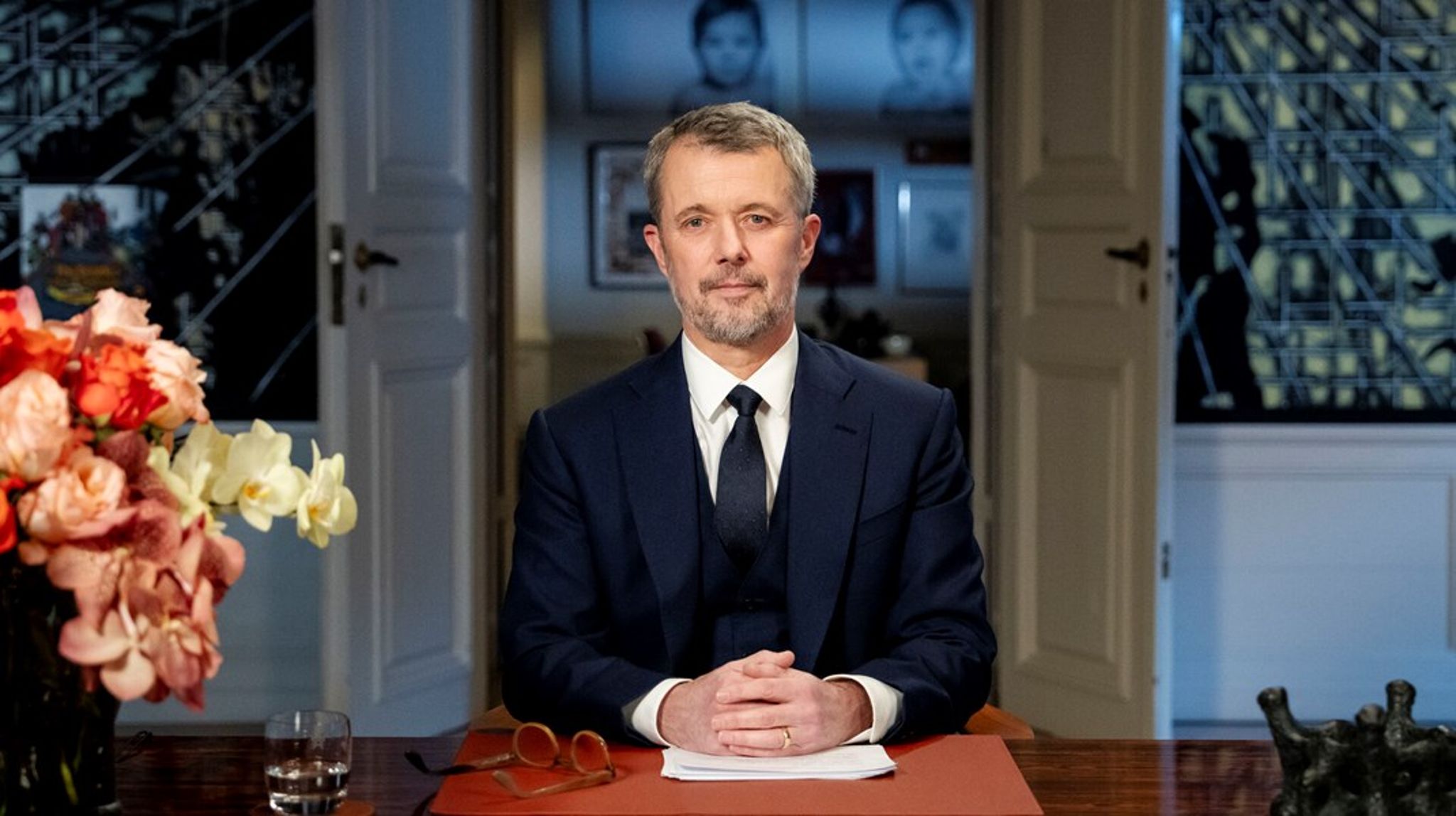 At slukke for nyhedsstrømmen kan virke som en udvej – mange har nok haft trangen – men det er en stakket trøst. Virkeligheden sker, om vi ænser den eller ej, sagde kong Frederik i sin nytårstale.