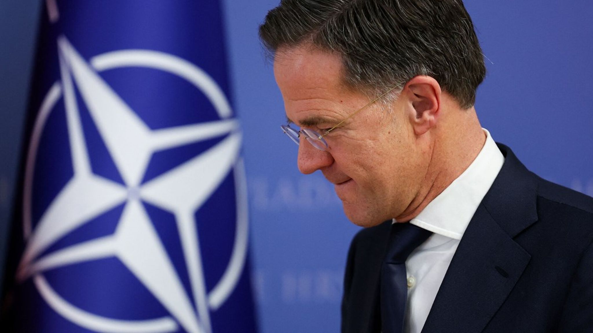 "Når der foregår diskussioner mellem allierede lande, så er det min opgave at mægle," siger Natos generalsekretær, Mark Rutte, som forklaring på hans rungende tavshed i krisen om Grønland.