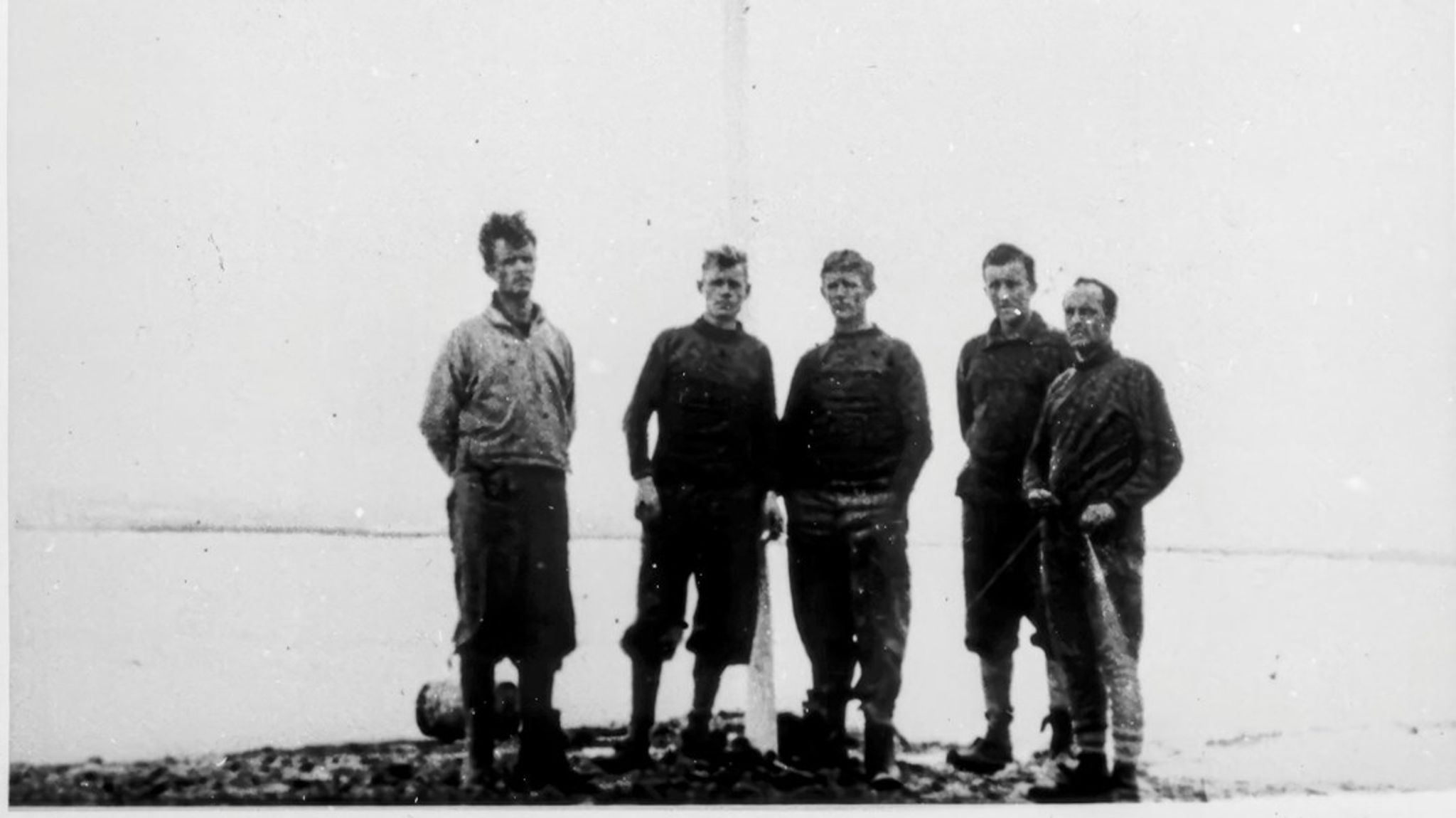 Fem norske pelsfangere besatte på egen hånd Østgrønland i 1931. Det blev startskuddet til en flerårig international krise mellem Danmark og Norge.