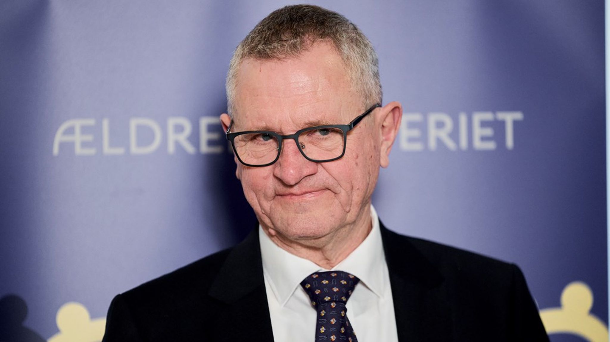Sæt fokus på implementering af ældreloven. Det er et af mine tre&nbsp;råd til den nye ældreminister Henrik Frandsen (M), skriver Palle Smed.