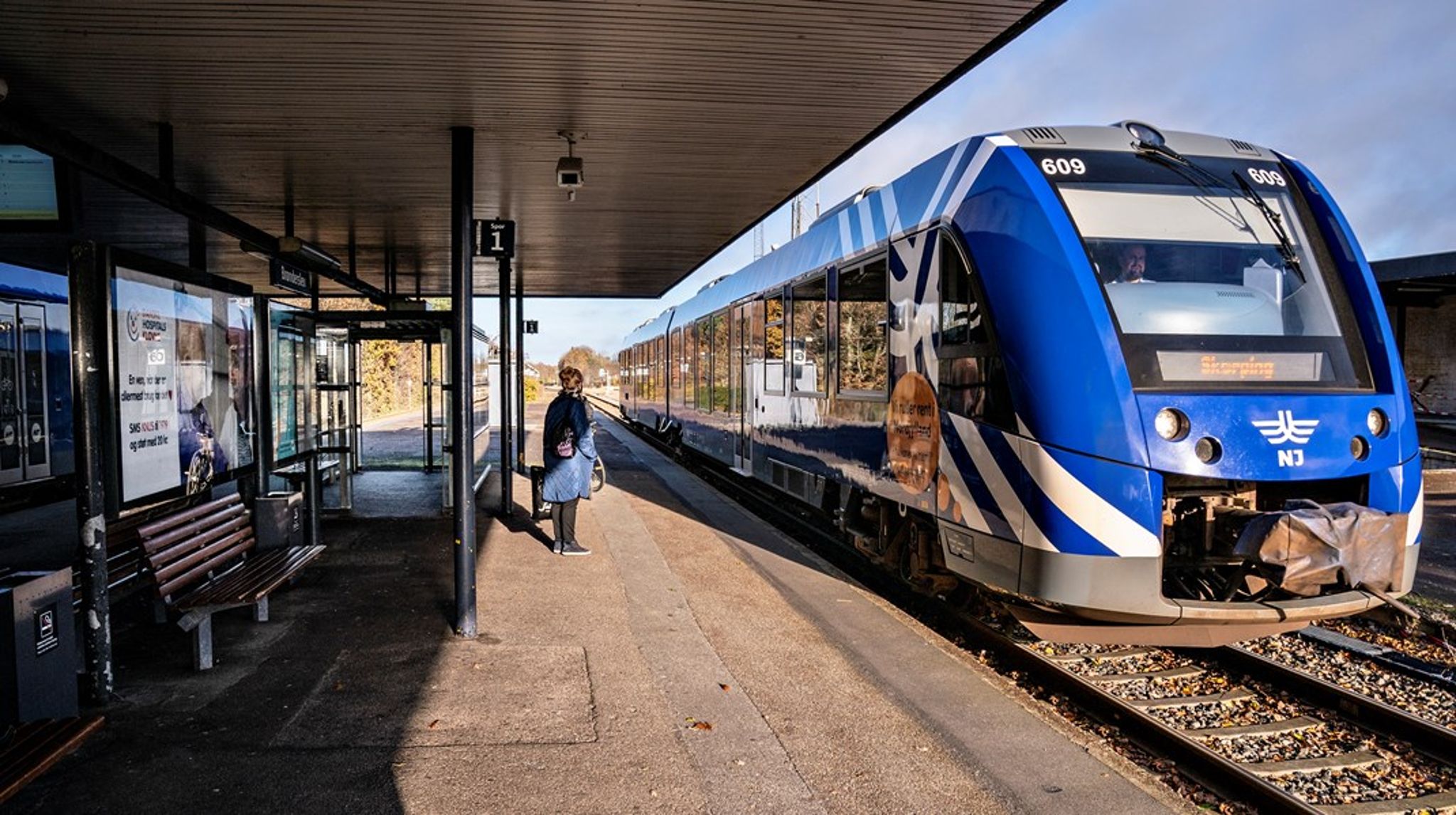 Socialdemokratiet er i øjeblikket i tænkeboks omkring temaerne i valgkampen. Lad os håbe, at en løsning på trafikkrisen uden for byerne bliver en del af det, skriver Lars Olsen.