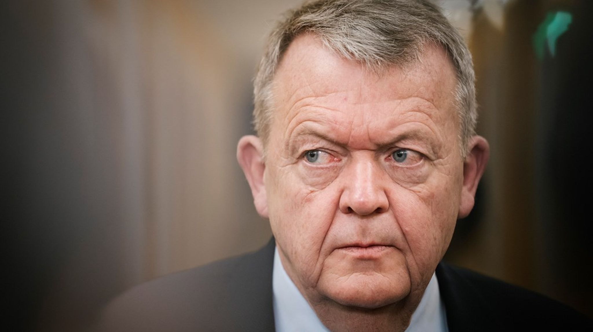 På godt og ondt "ejer" Løkke Moderaterne – indtrykket af hans dagsform overstråler eller overdøver partiet og de politiske resultater, skriver Helle Ib.