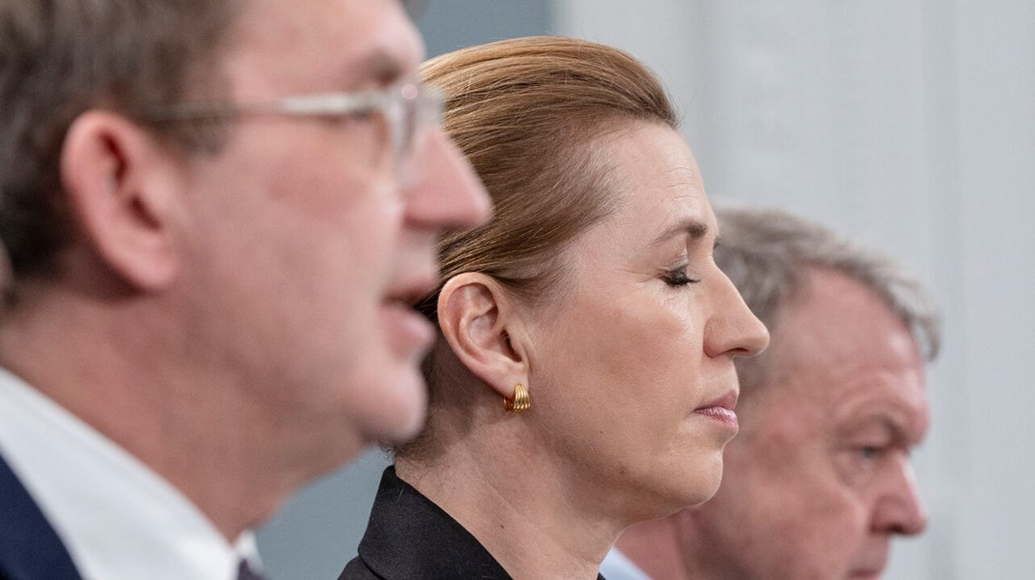 Et rødt flertal er indenfor rækkevidde. Men for blå blok – og den nyslåede statsministerkandidat Troels Lund Poulsen – ser det straks sværere ud, viser første måling i valgkampen. &nbsp;