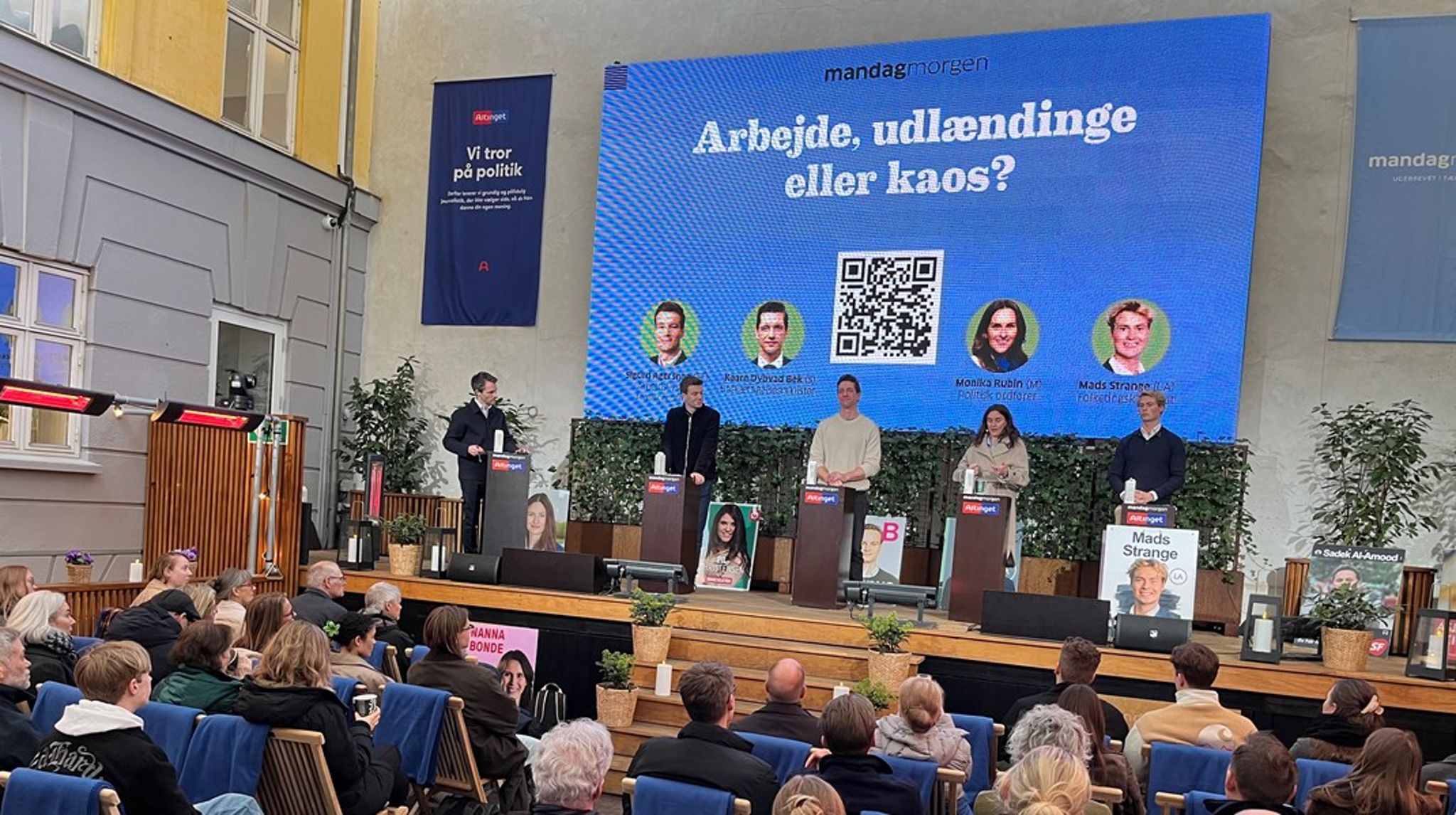 Moderaterne var dybt uenige med Socialdemokratiet og SF om udenlandsk arbejdskraft med scenen hos Altinget og Mandag Morgen.