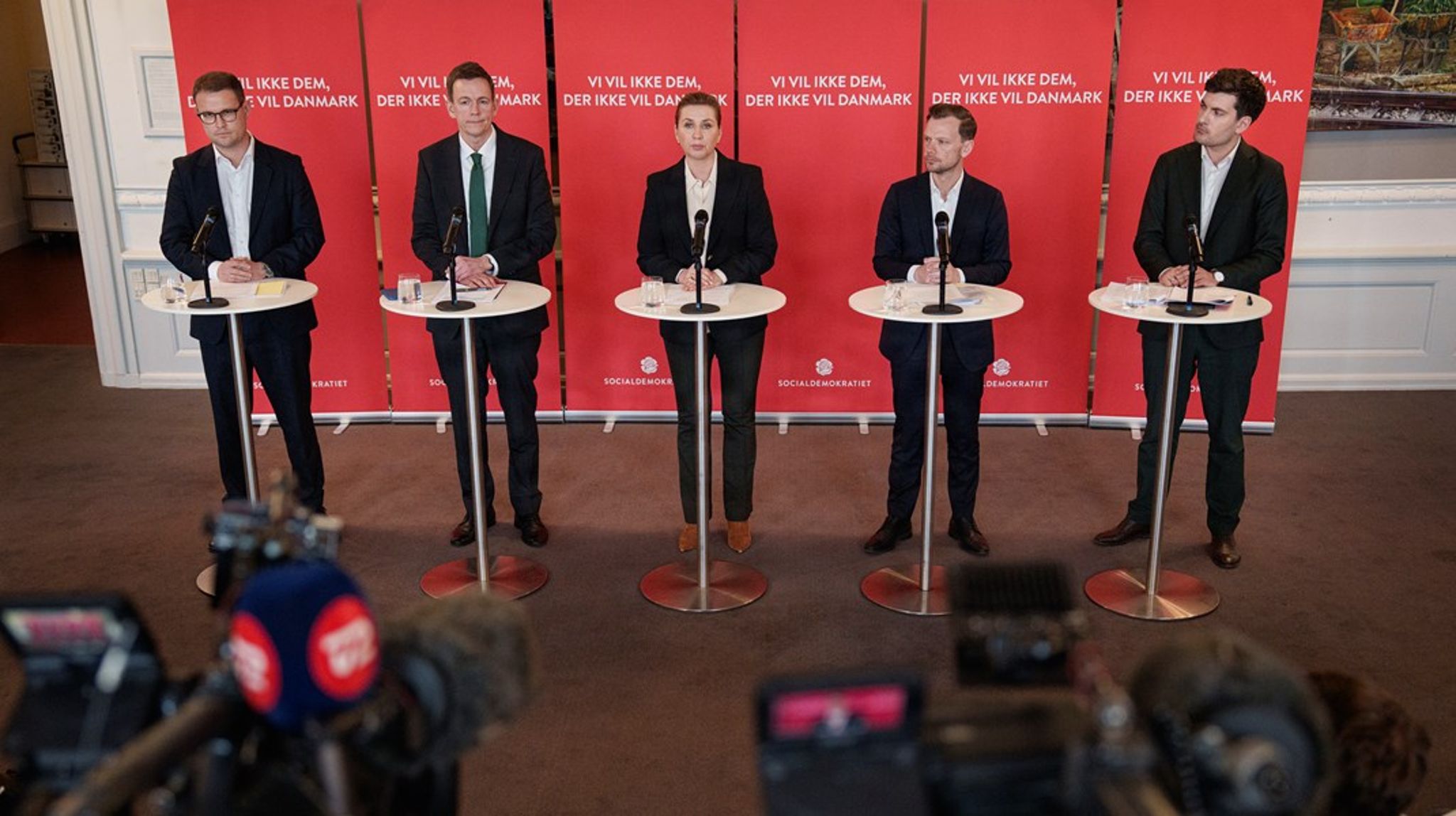 Flere af Socialdemokratiets toppolitikere er "overvejende enige" i, at atomkraft på dansk jord skal være en del af energiforsyningen på længere sigt. Heriblandt udlændinge- og integrationsminister Rasmus Stoklund, justitsminister Peter Hummelgaard og udlændinge- og integrationsordfører Frederik Vad.