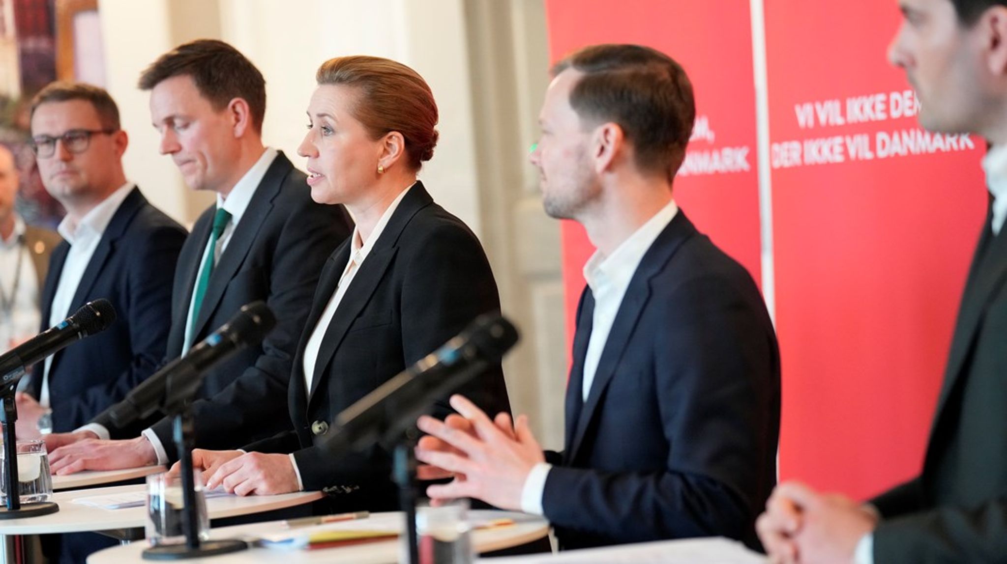 Socialdemokratiet overvejer at oprette en ny særskilt udvisningsstyrelse, der skal overtage udvisningssager fra domstolene. Her præsenteres forslaget på et pressemøde om et nyt udlændingeudspil under valgkampen.&nbsp;