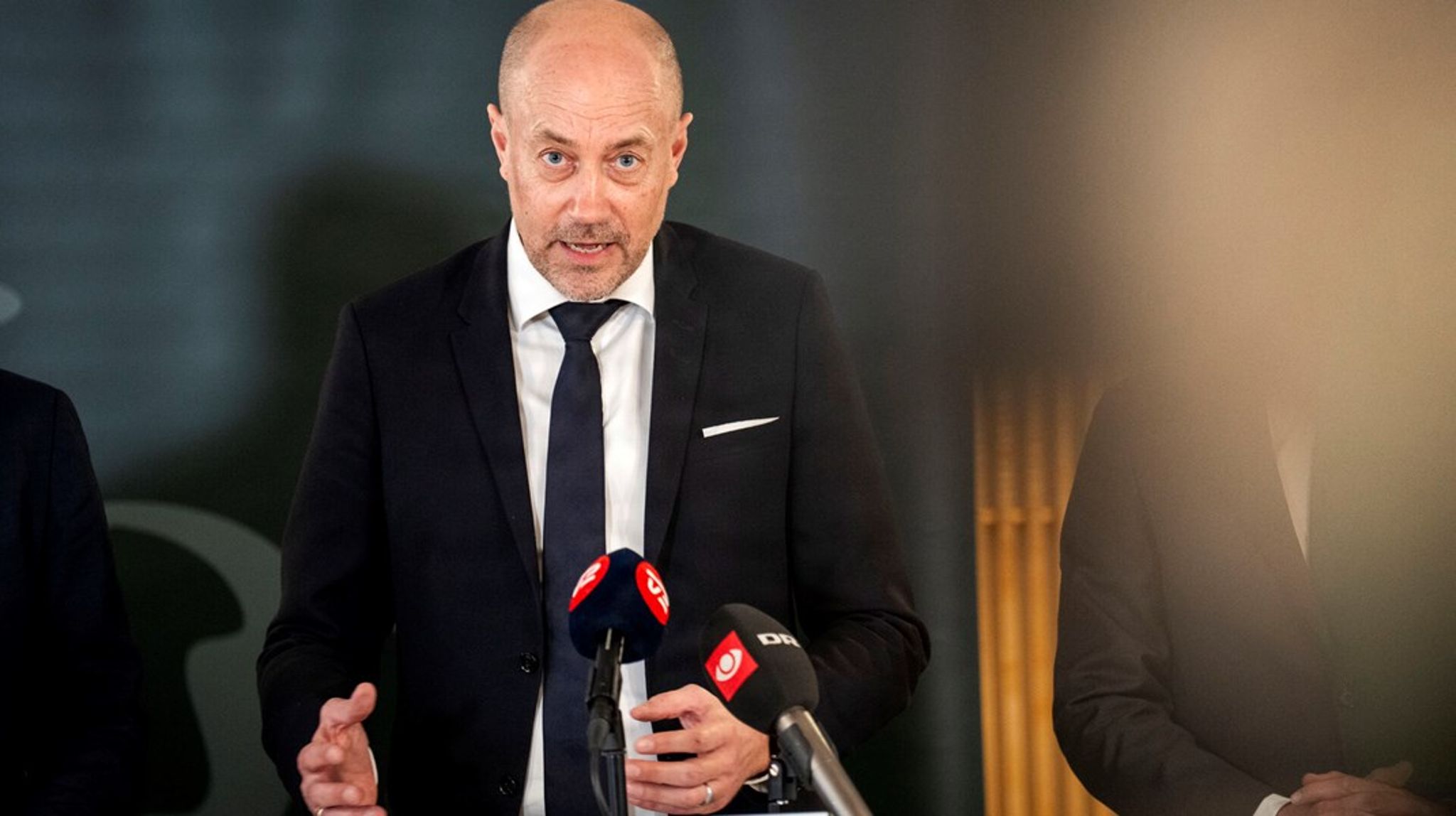 "Der har aldrig været grund til at lave sådan nogle regler før. Men det er der jo så nu, hvor vi ser den slags åbenlys fup af befolkningen," siger Magnus Heunicke (S) efter udskældt valgtest.